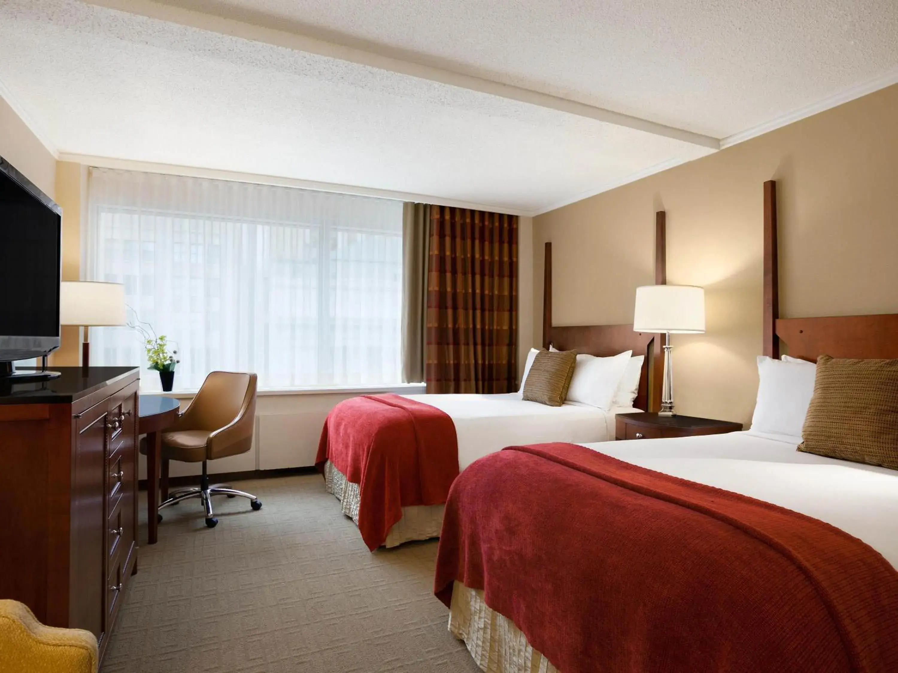 Fairmont Double Room with City View in Fairmont Winnipeg Fairmont Double Room with City View in Fairmont Winnipeg