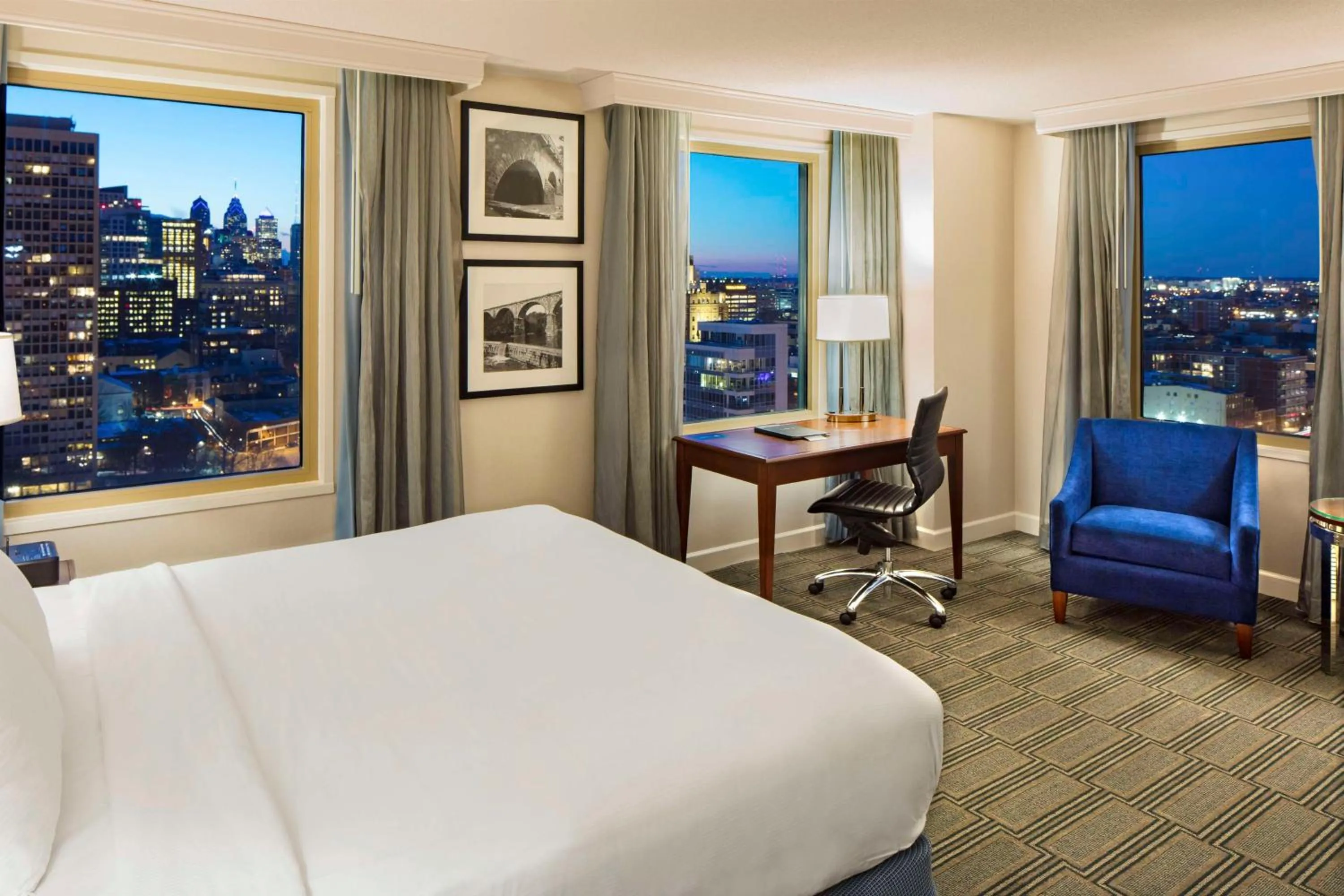 Bedroom, Bed in Hilton Philadelphia at Penn's Landing