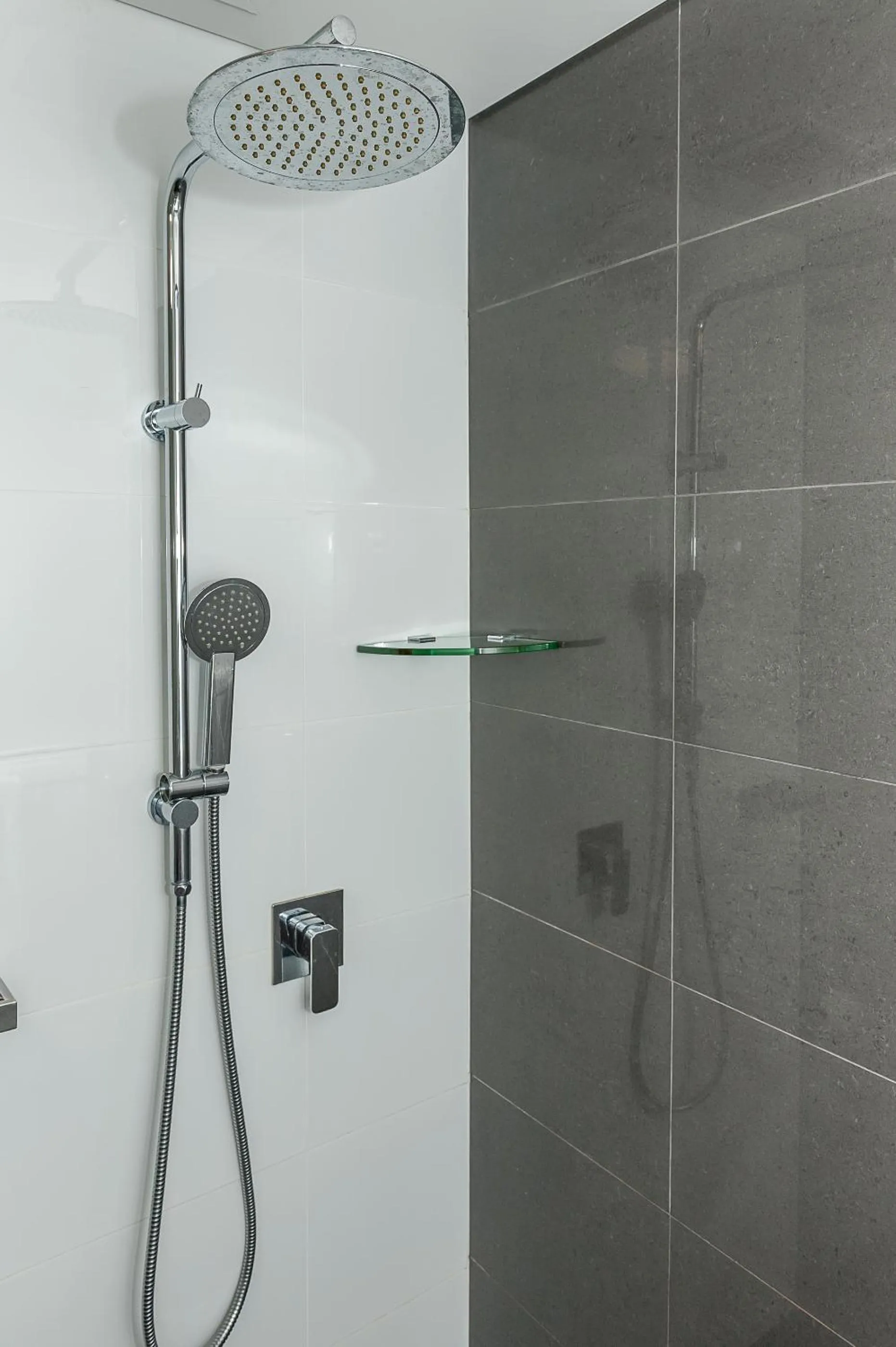 Shower in Oasis at Palm Cove