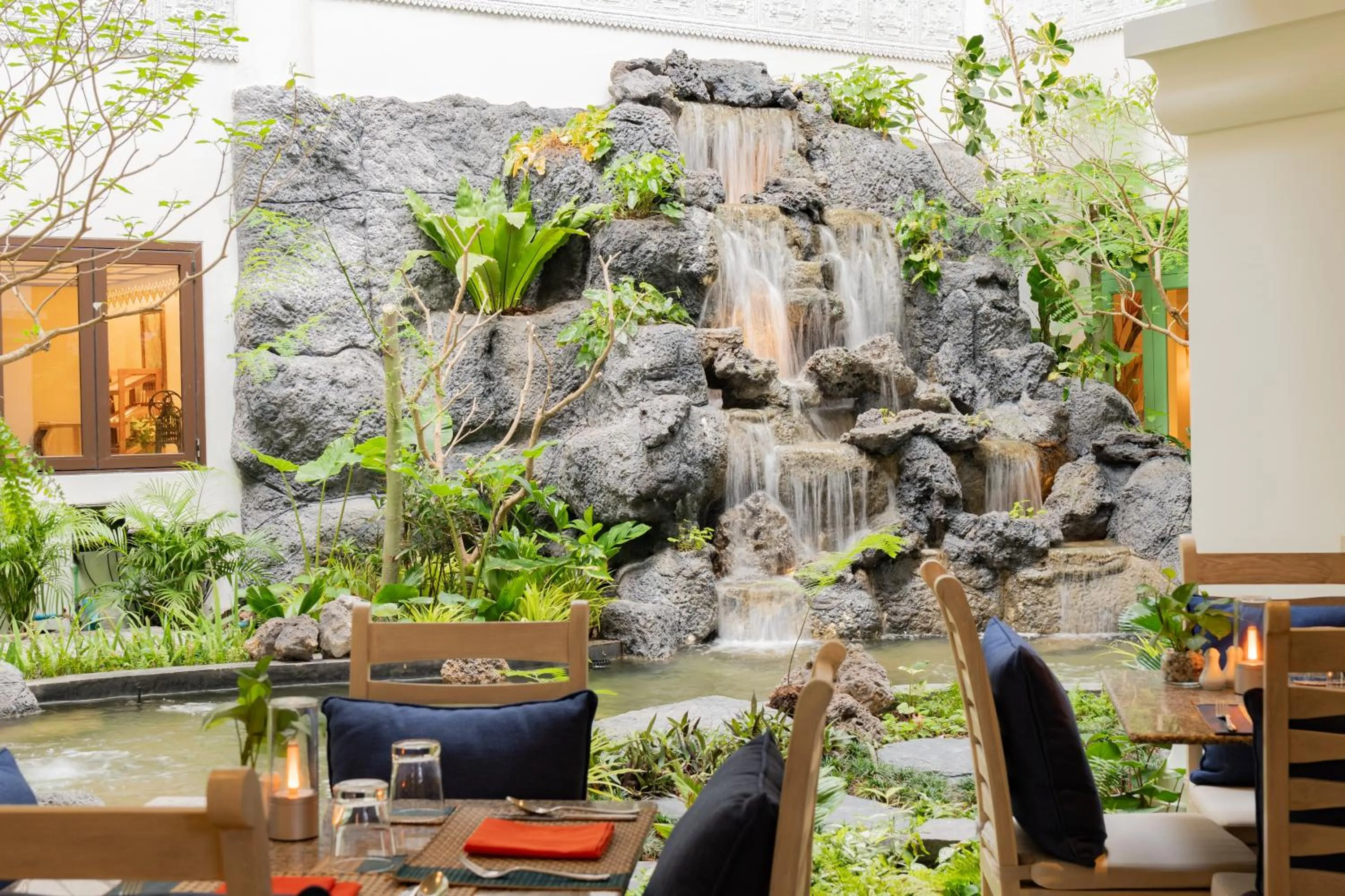 Restaurant/places to eat in Thavorn Palm Beach Resort Phuket