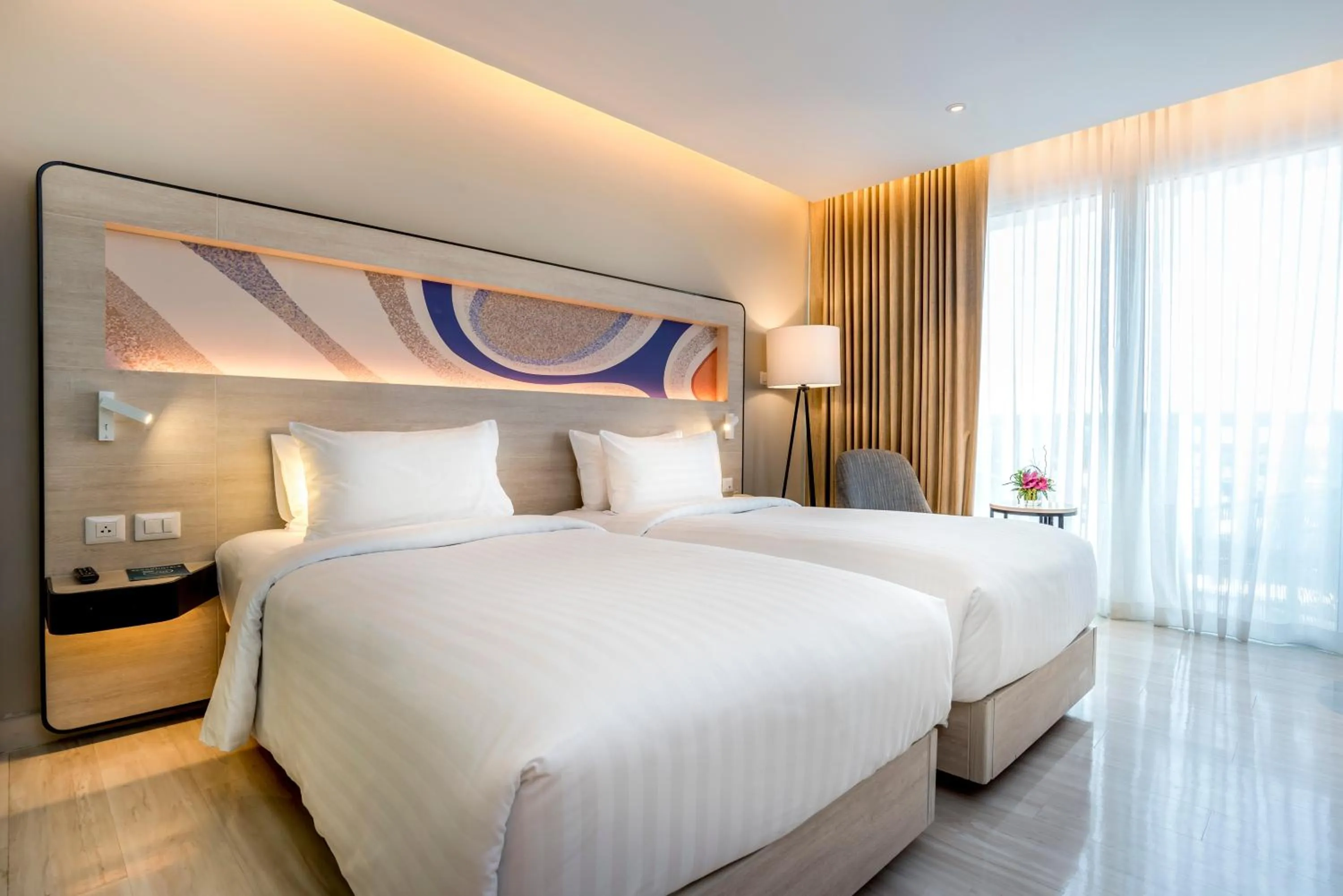 Bed in Novotel Phuket City Phokeethra