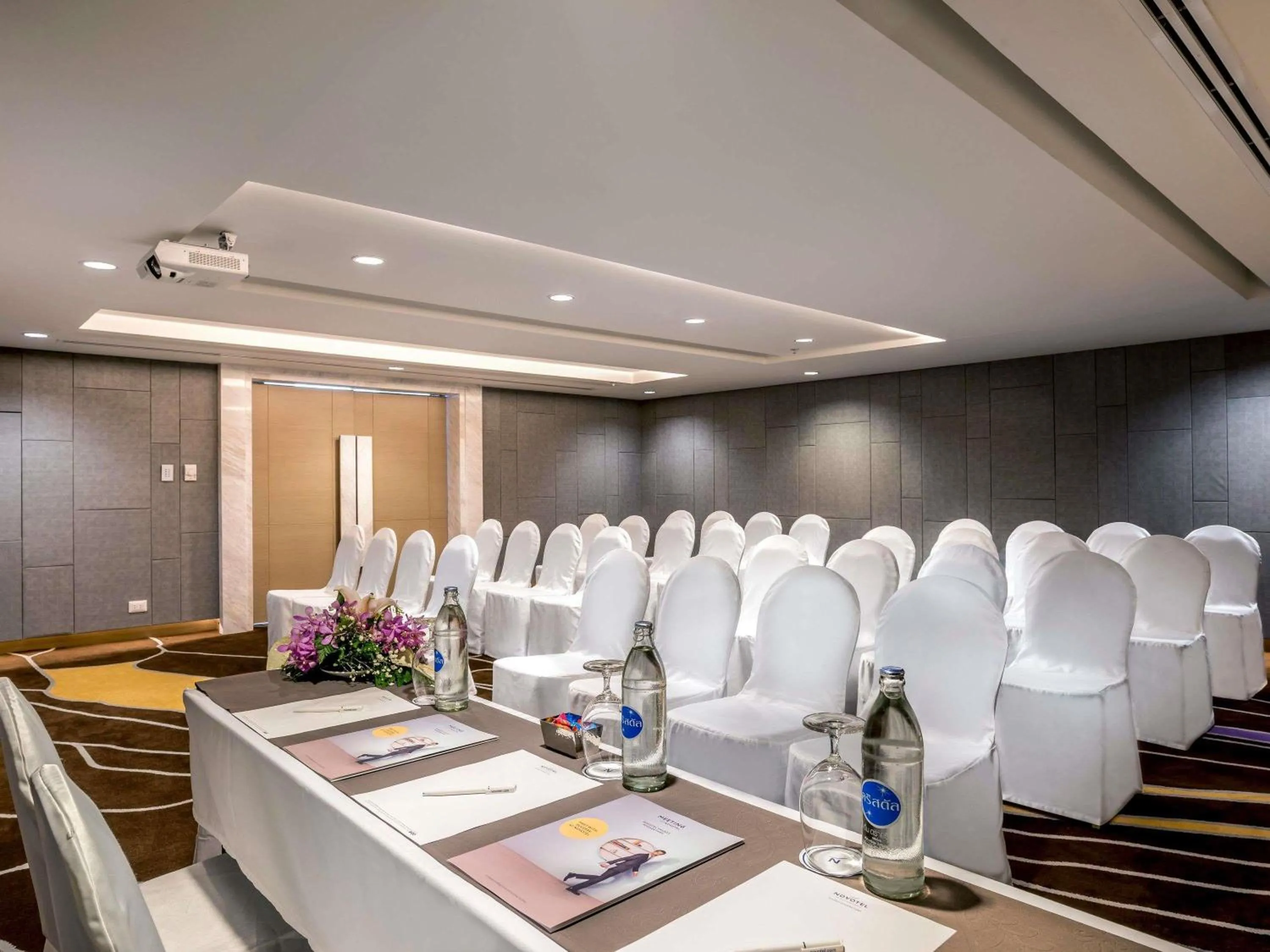 Meeting/conference room in Novotel Phuket City Phokeethra