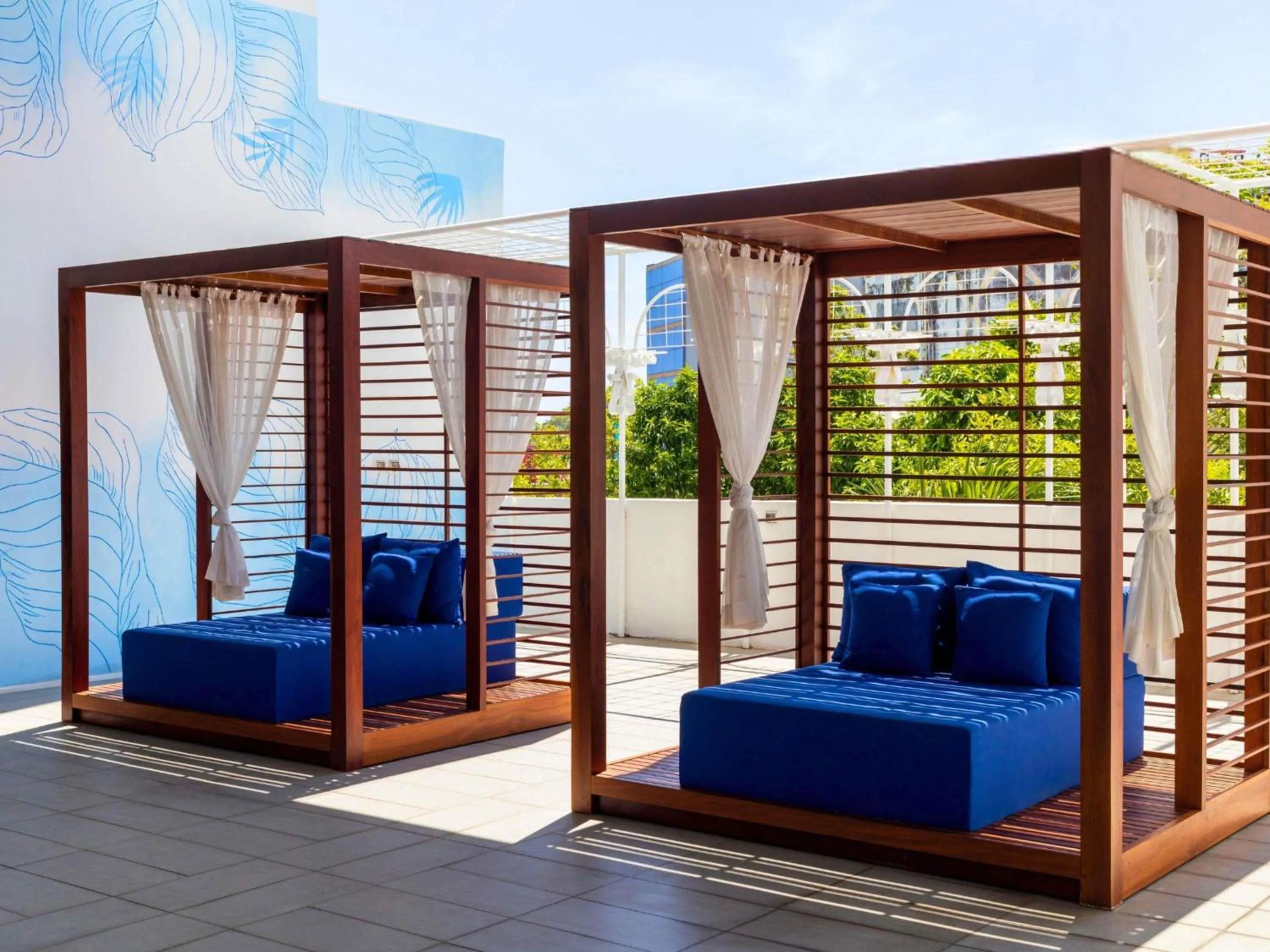 Pool view in Novotel Phuket City Phokeethra