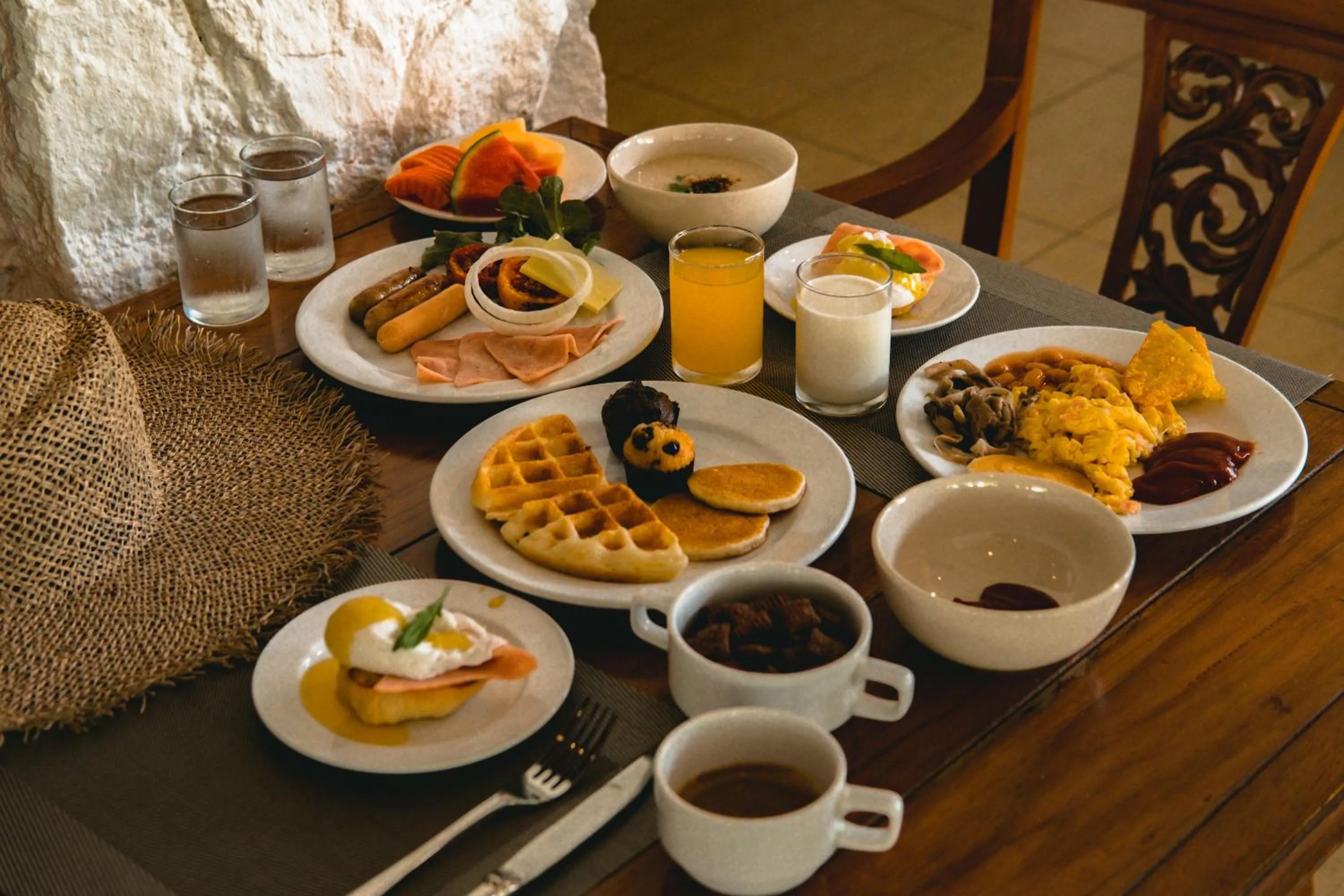 Restaurant/places to eat in Thavorn Beach Village Resort & Spa Phuket