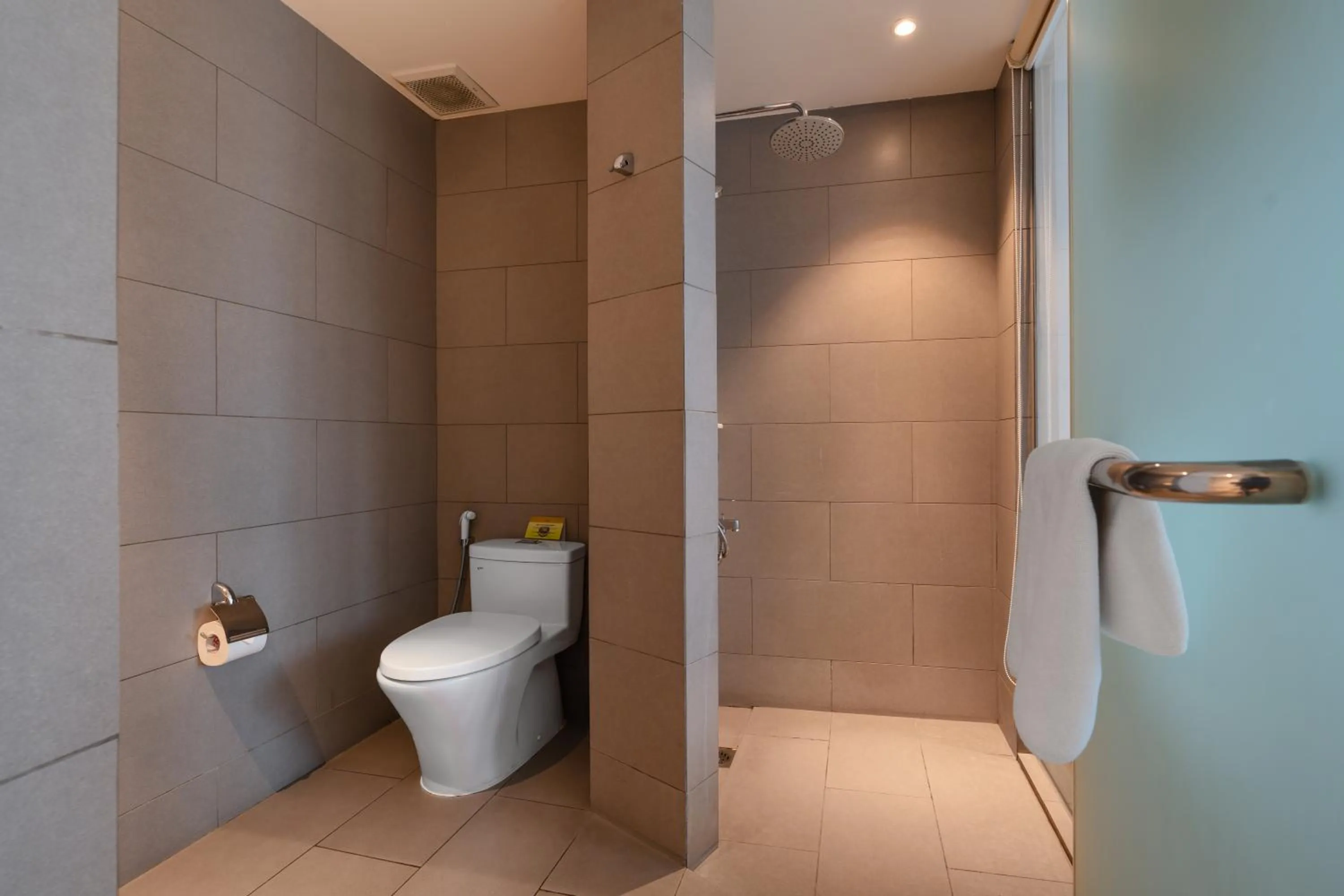 Bathroom in Liberty Hotel Saigon Greenview