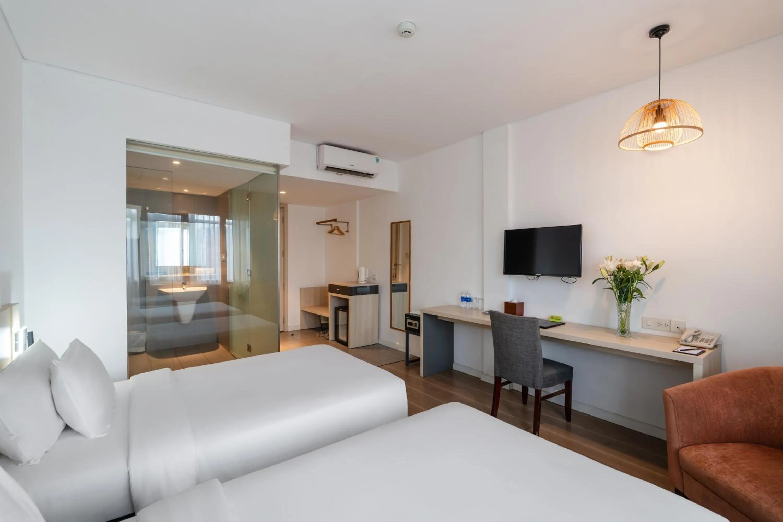 Bedroom, Bed in Liberty Hotel Saigon Greenview