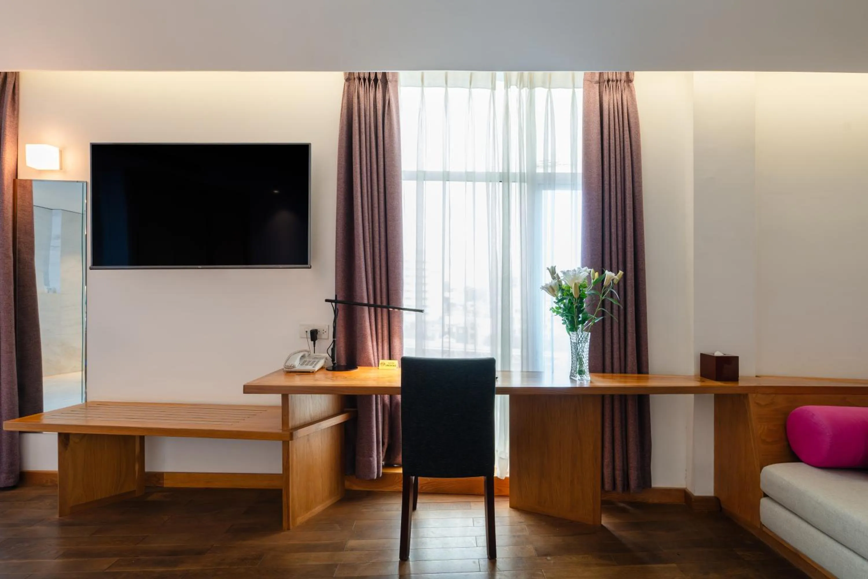 City view in Liberty Hotel Saigon Greenview