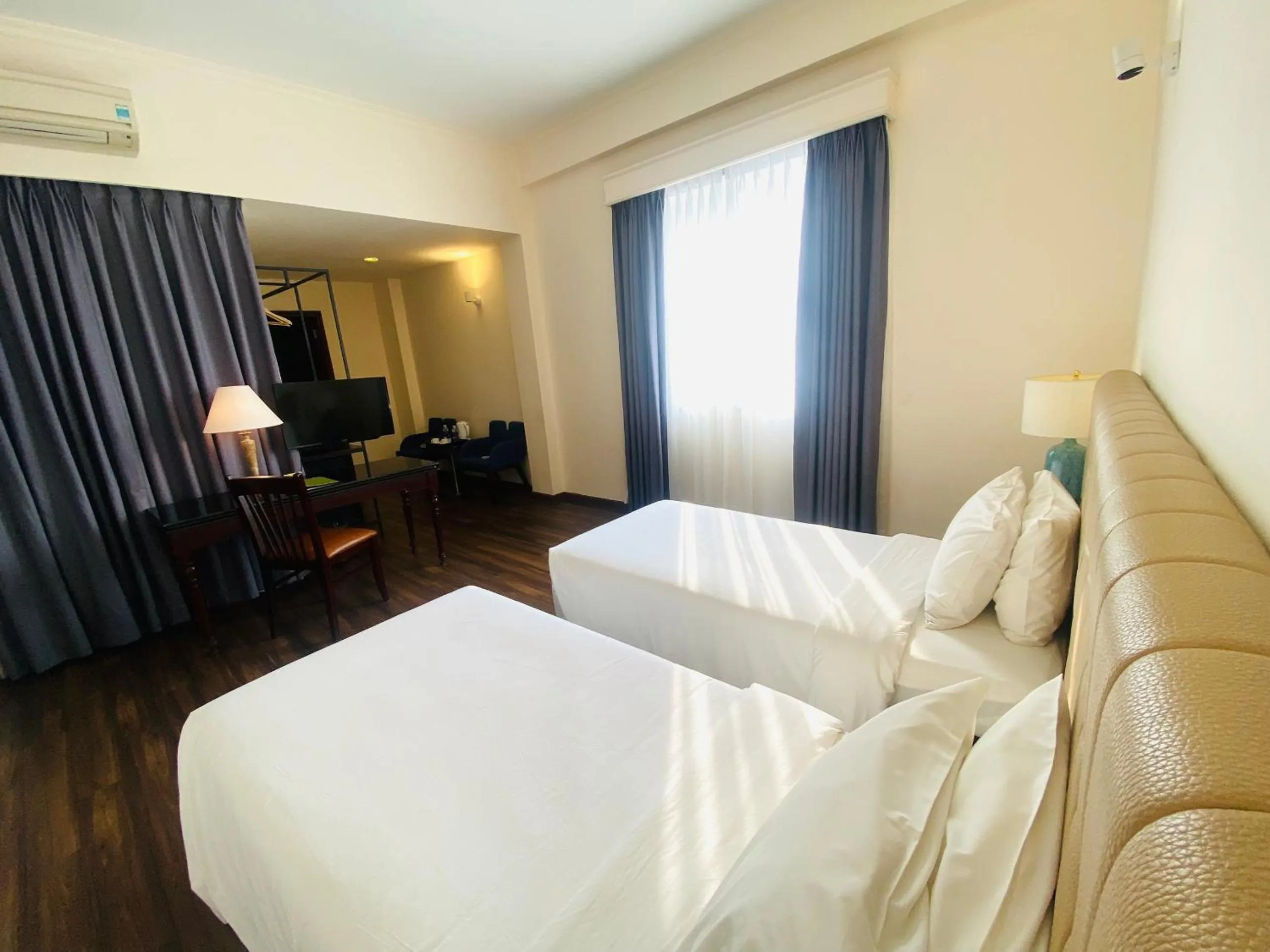 Bedroom, Bed in Liberty 2 Hotel