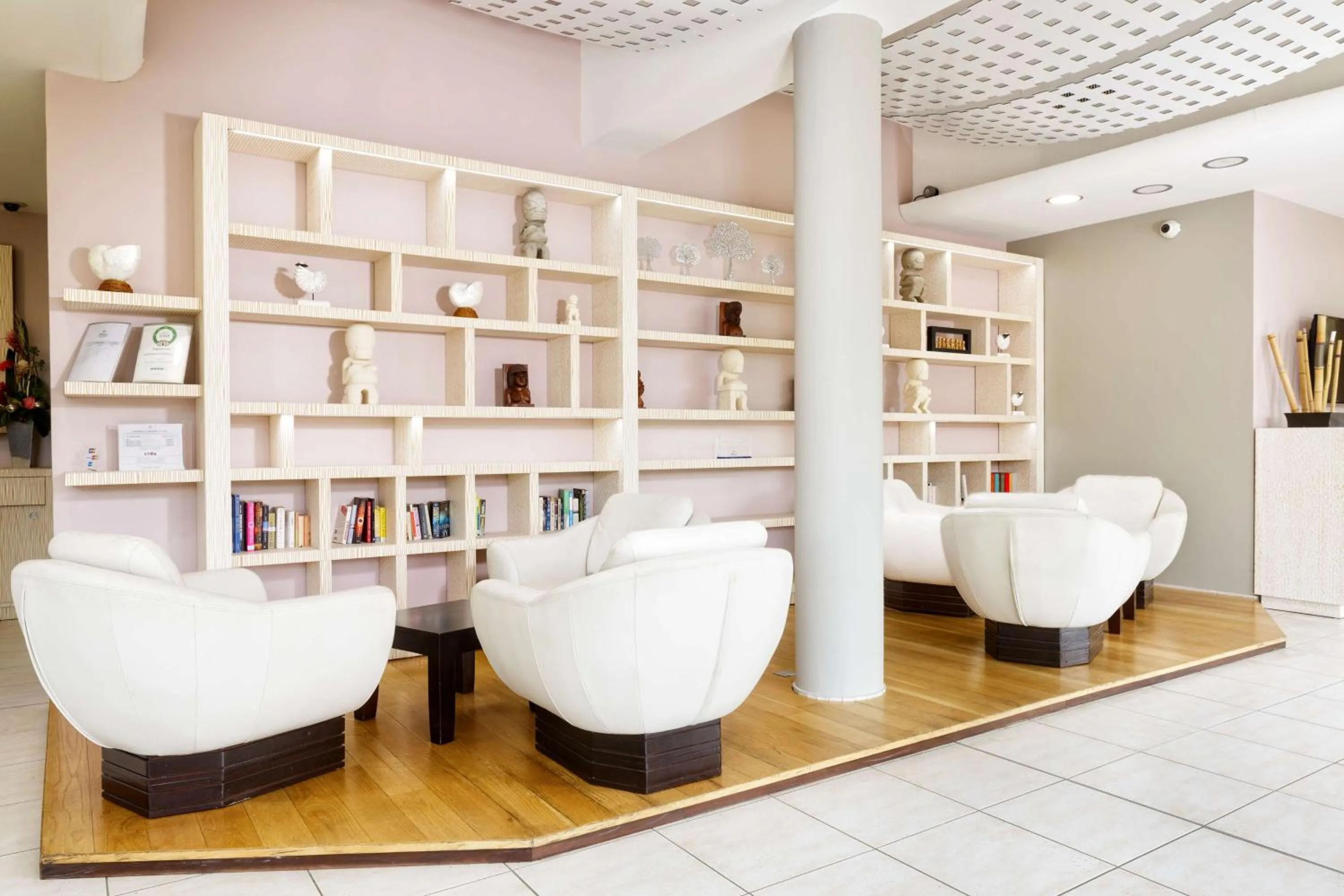 Lobby or reception in Hilton Noumea La Promenade Residences