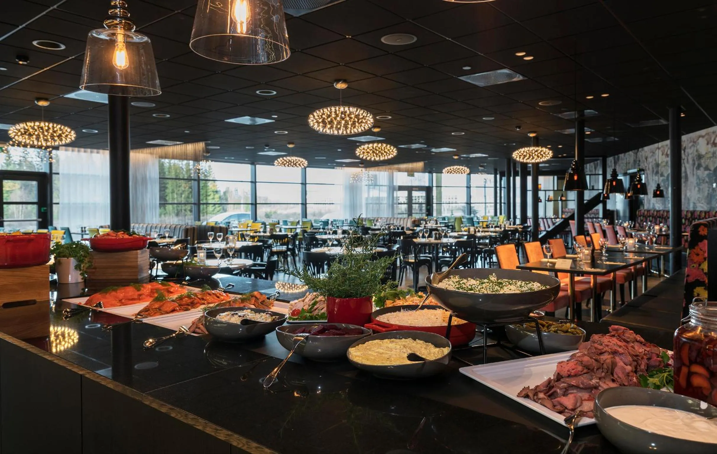 Restaurant/places to eat in Thon Hotel Oslo Airport
