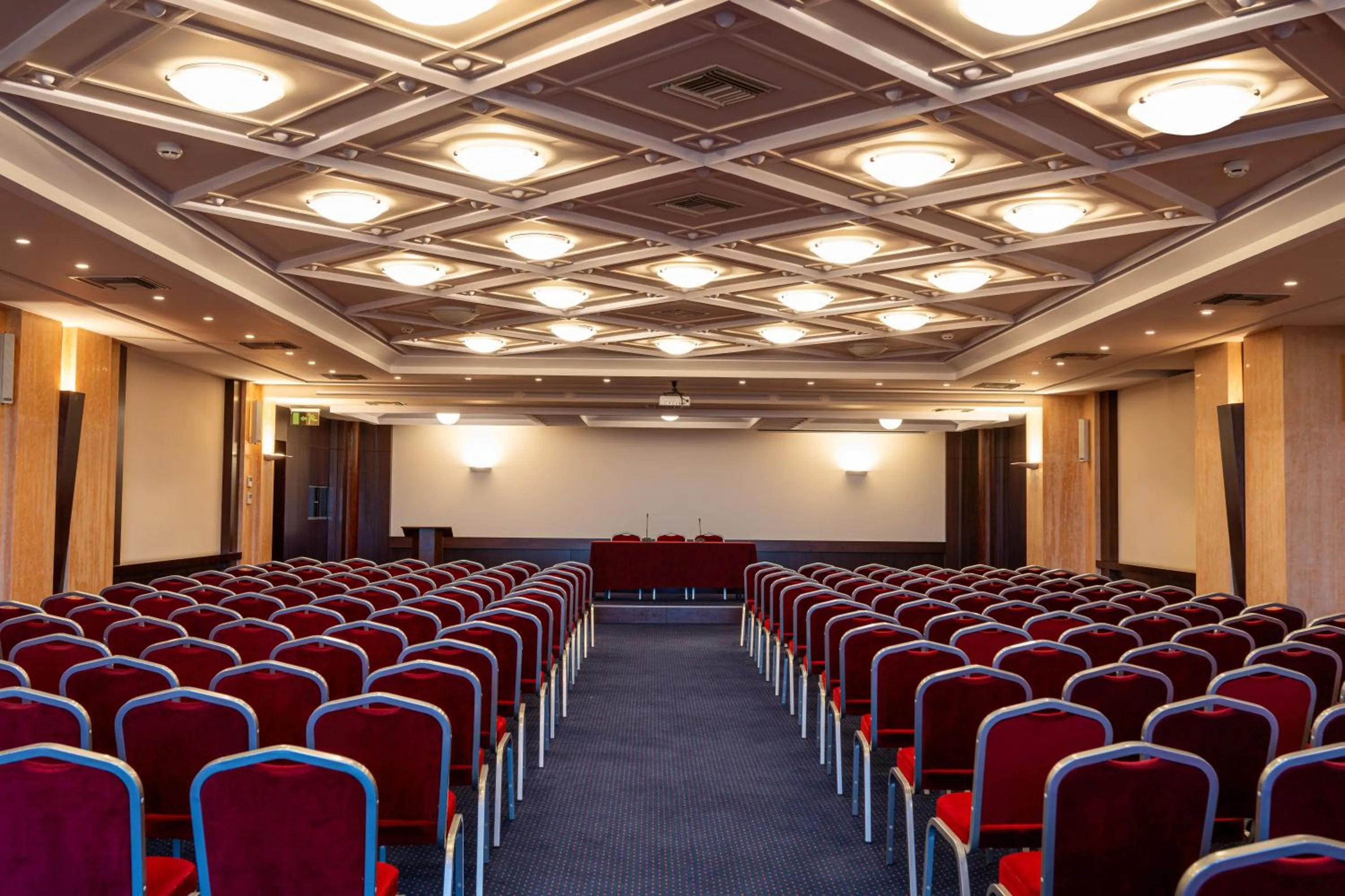 Grand Hotel Holiday Resort