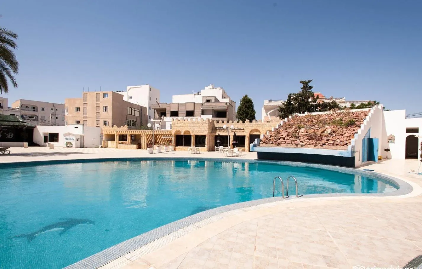 Swimming pool in City Business Monastir Center