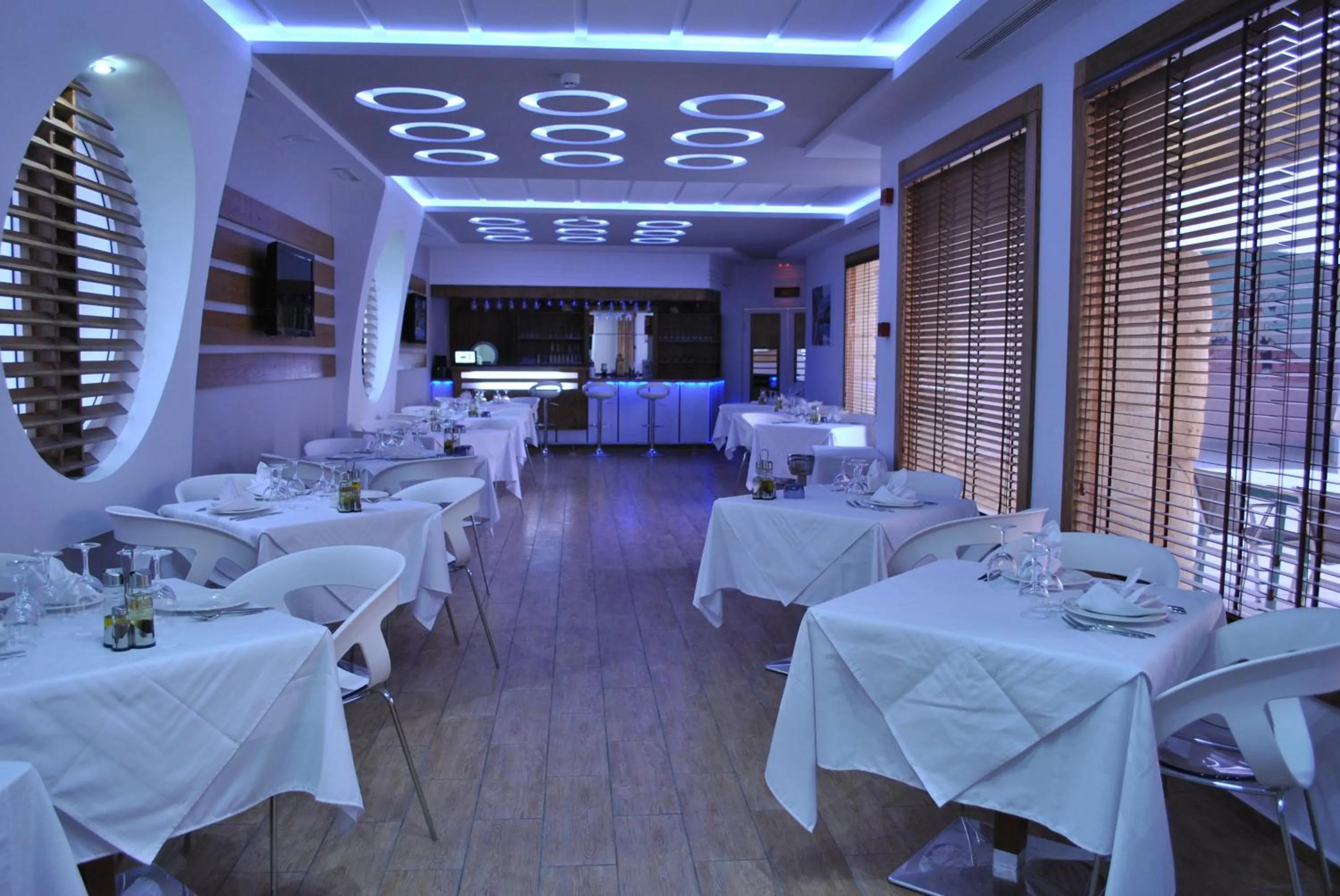 Restaurant/places to eat in City Business Monastir Center