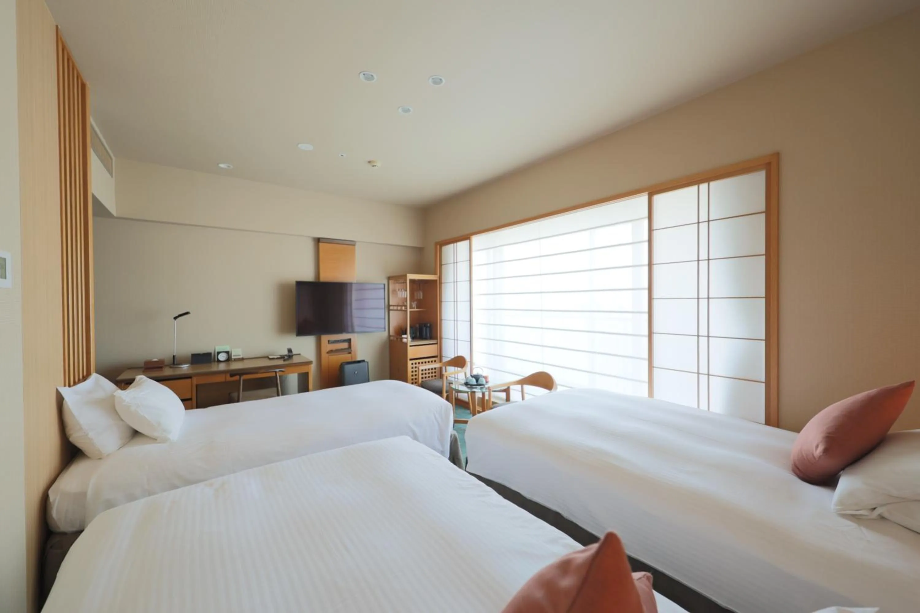 Photo of the whole room, Bed in Hotel Niwa Tokyo