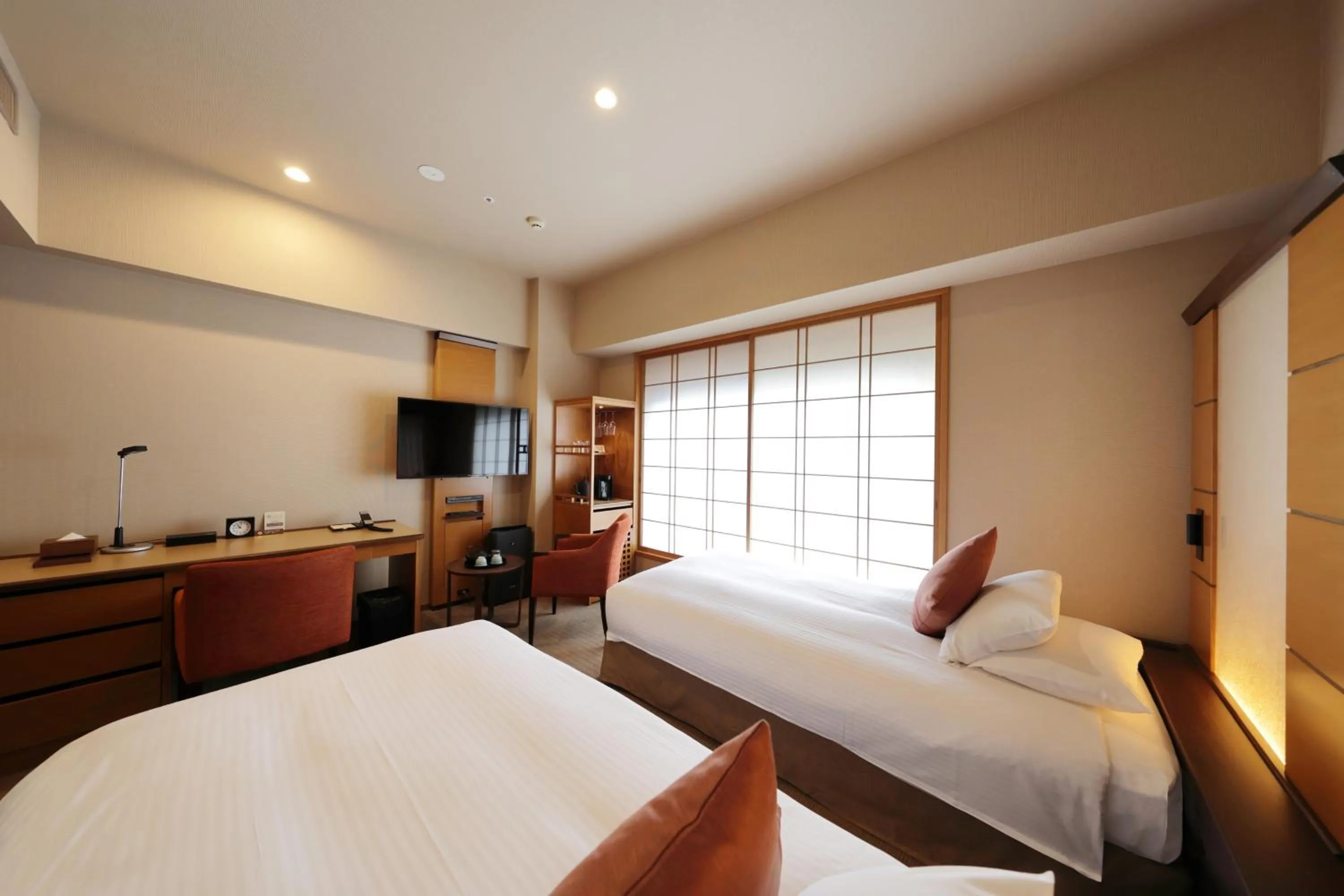 Photo of the whole room, Bed in Hotel Niwa Tokyo