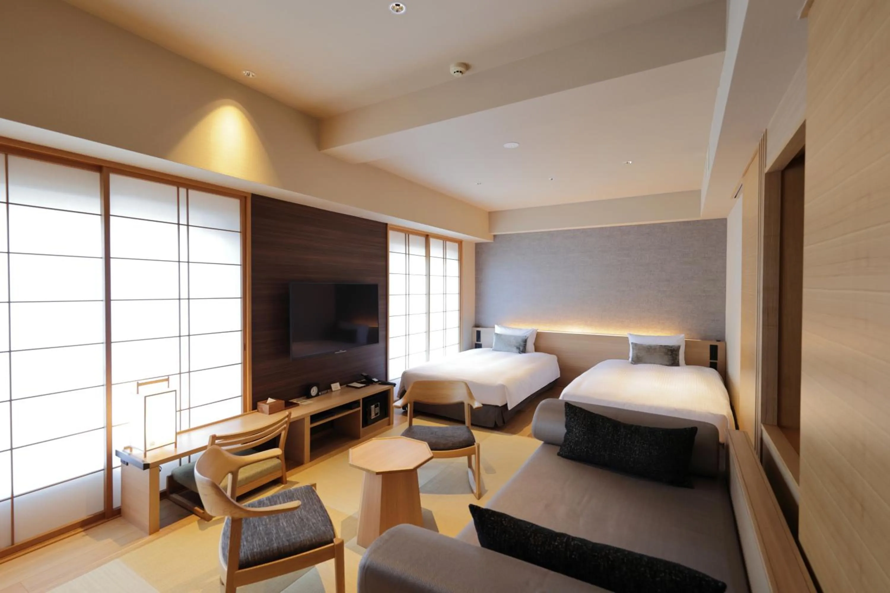 Photo of the whole room, Bed in Hotel Niwa Tokyo