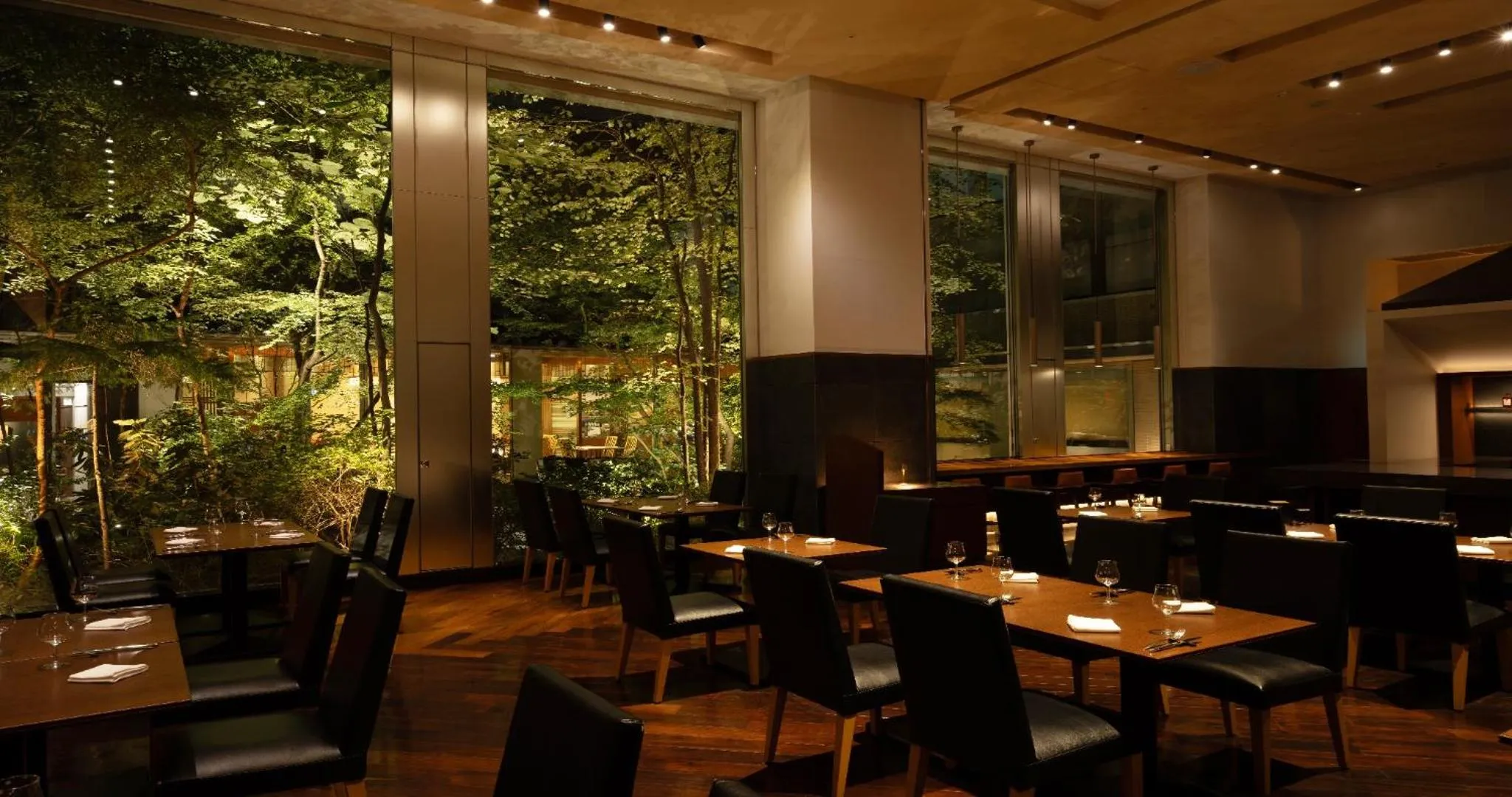 Restaurant/places to eat in Hotel Niwa Tokyo