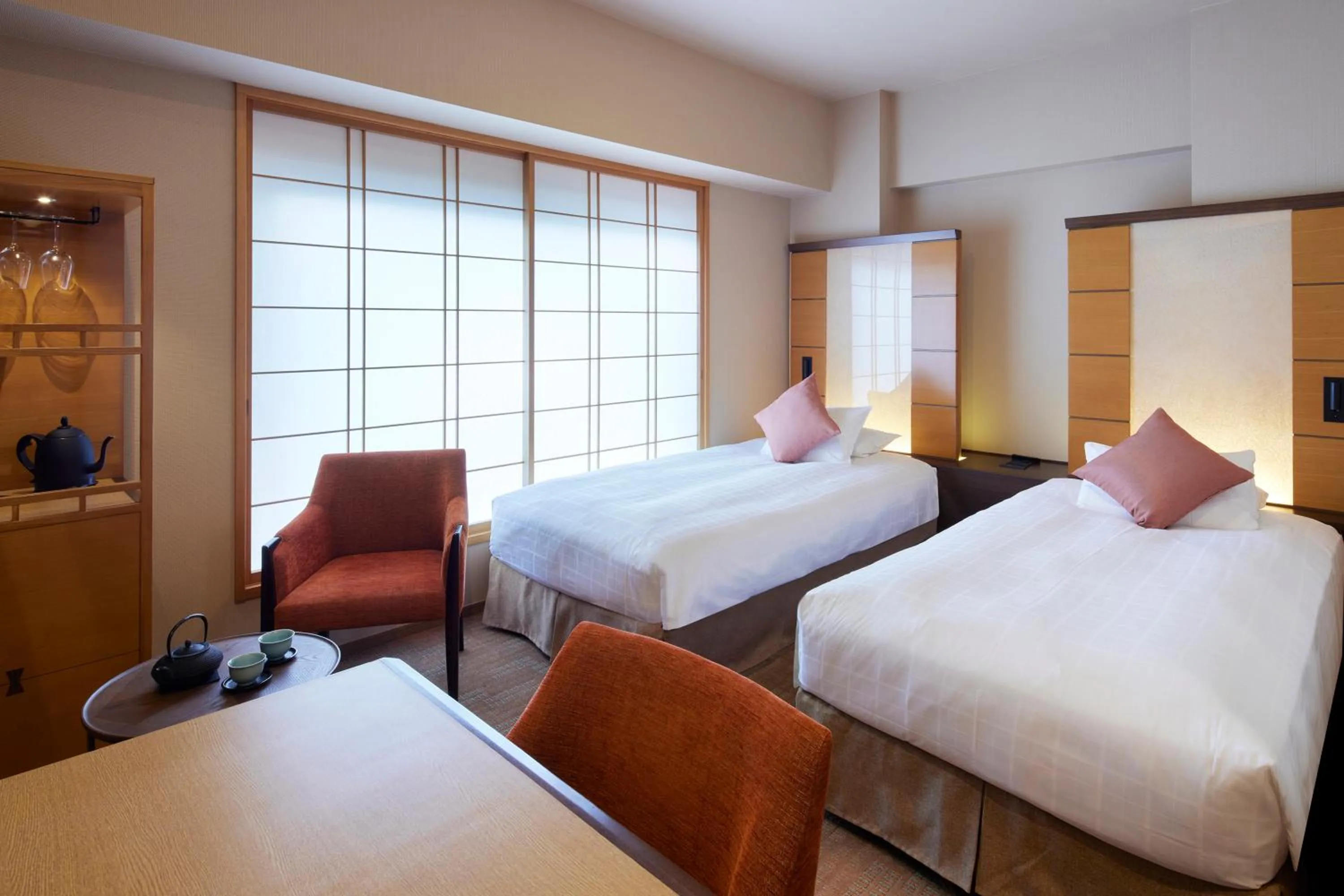 Bed in Hotel Niwa Tokyo