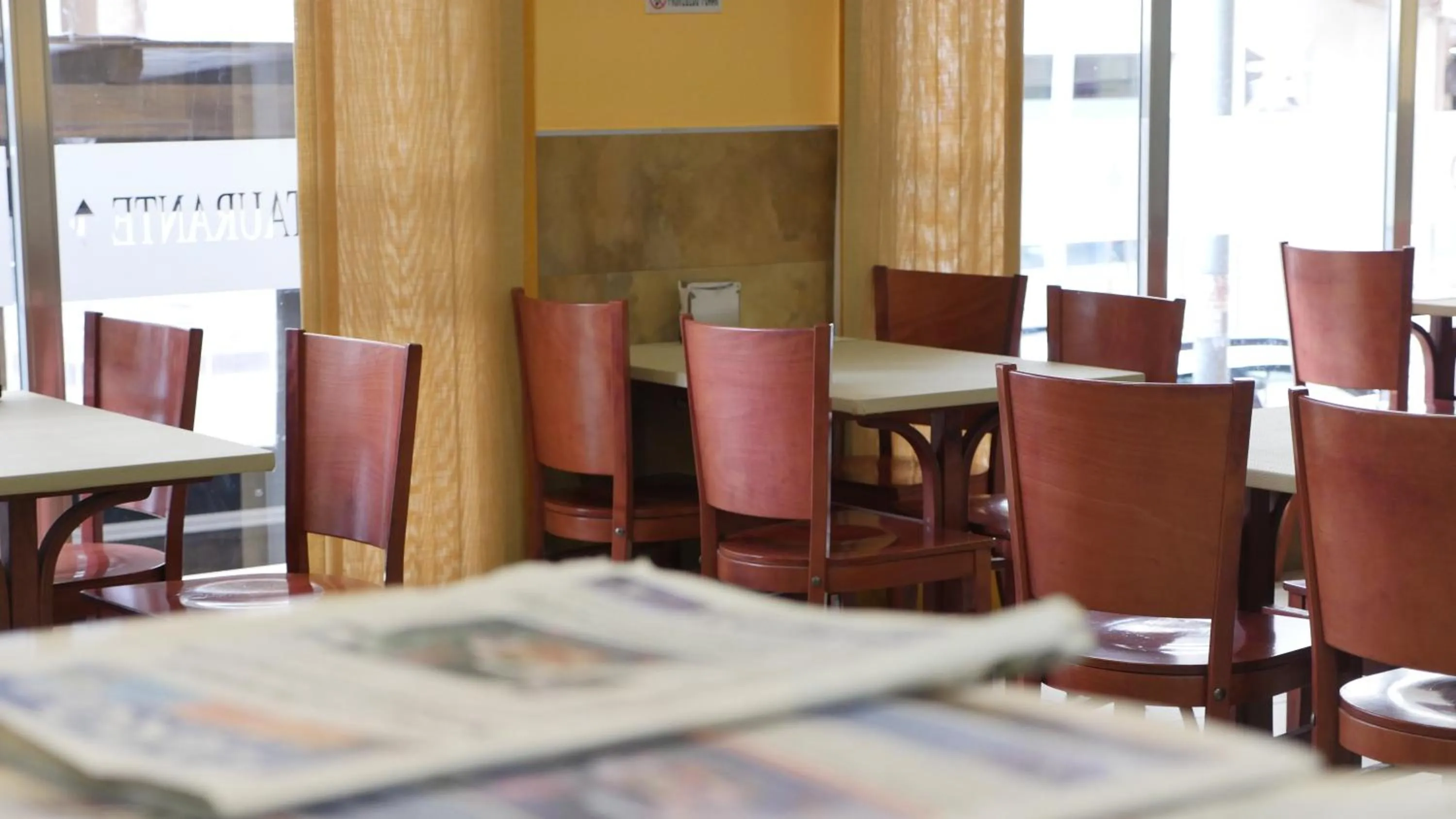 Restaurant/places to eat in Hotel Rusadir