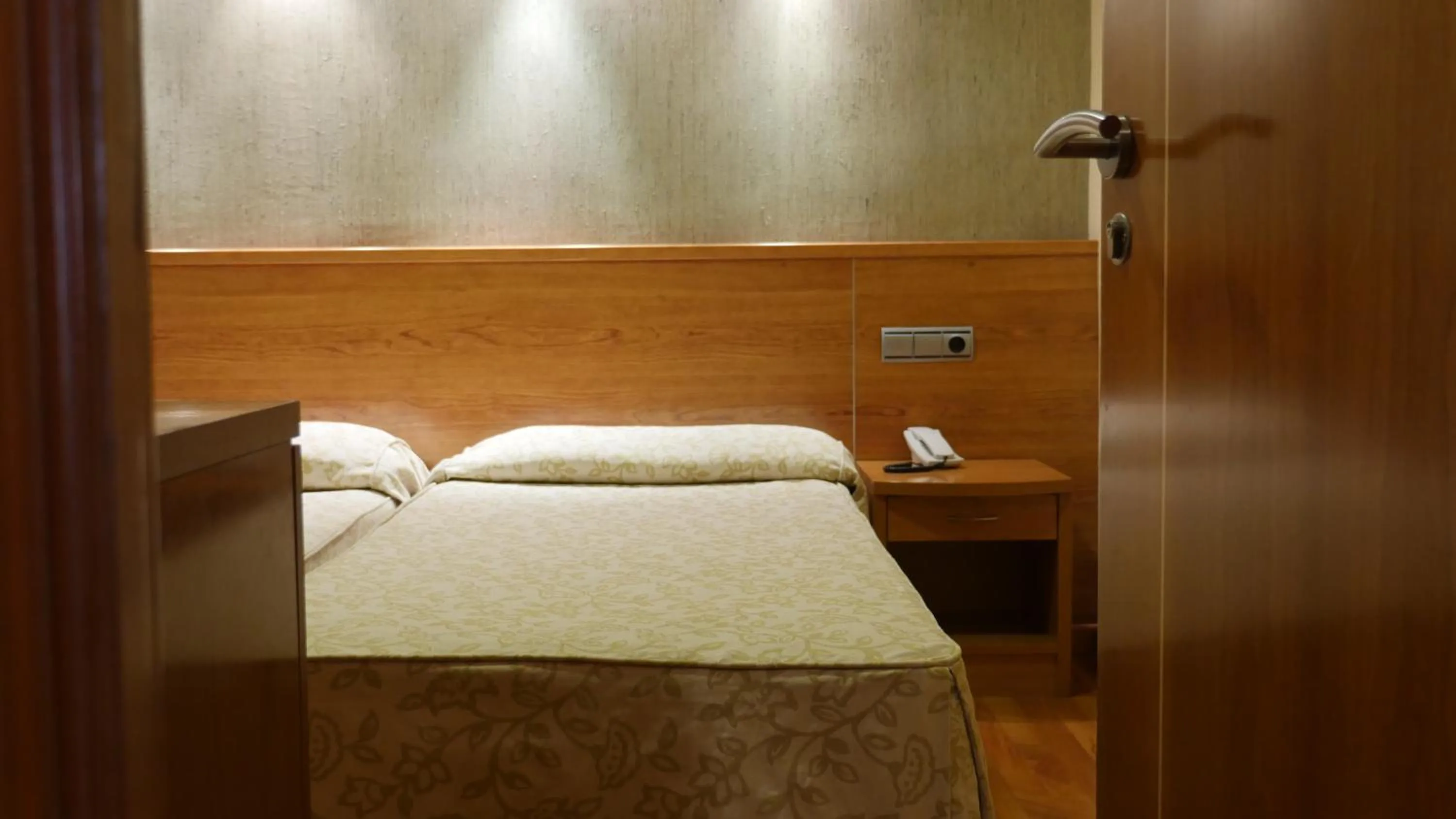 Bedroom, Bed in Hotel Rusadir