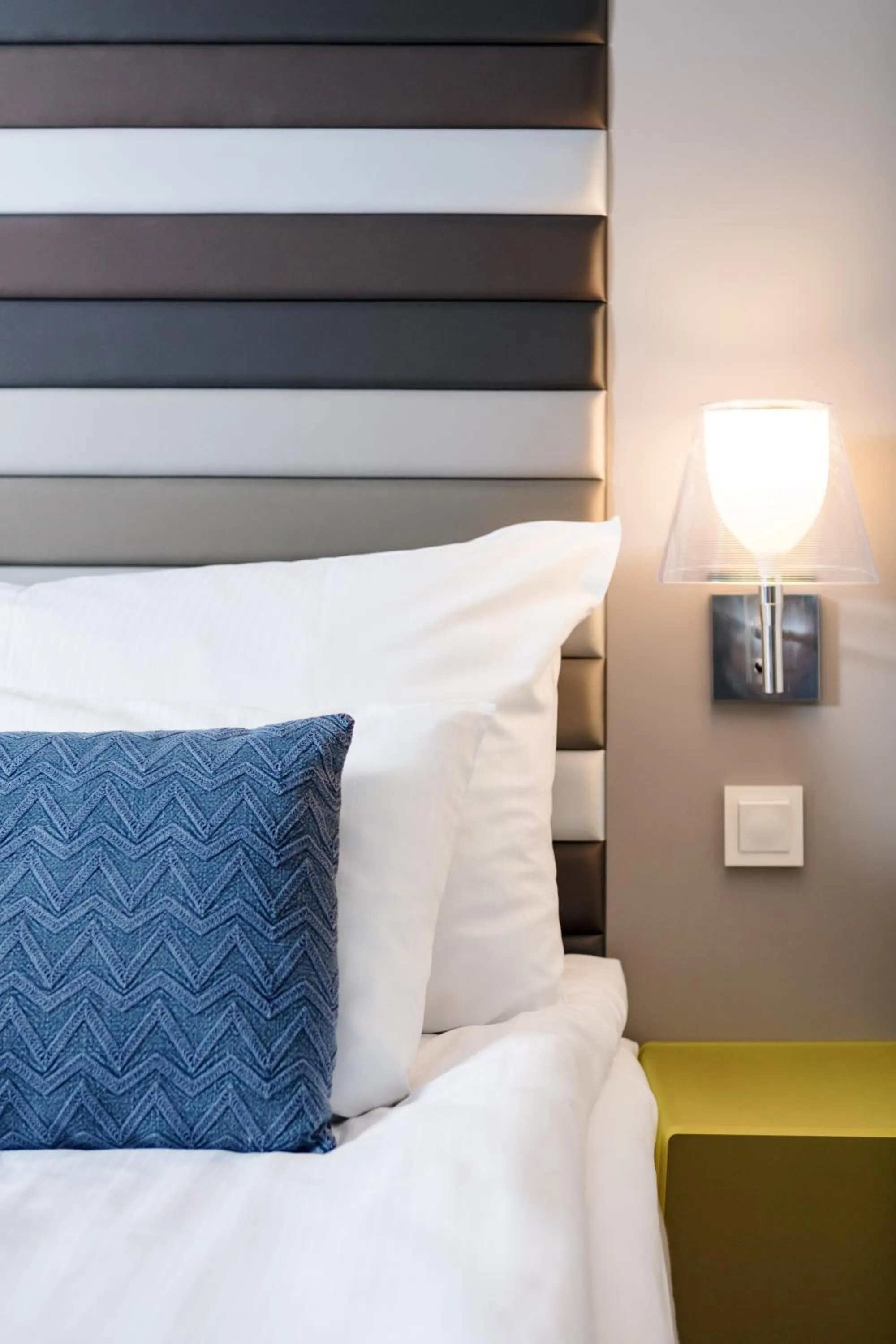 Bed in Quality Hotel 33