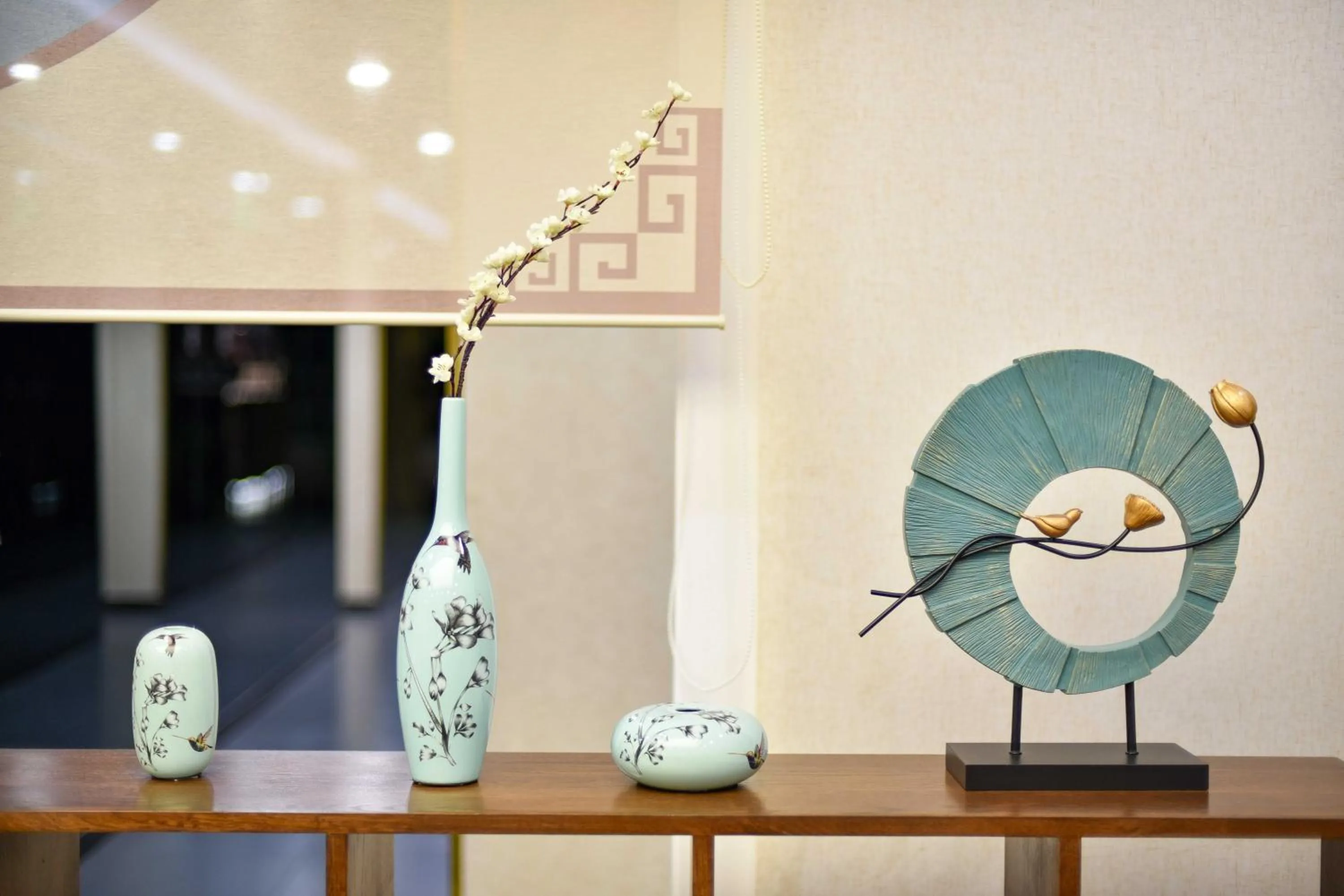 Seating area in Xingshe Alley Courtyard Hotel Beijing Wangfujing Forbidden City Branch - Breakfast included & English speaking reception & Free WiFi and Laundry room & Hutong Culture & Cat-keeping & Flower-growing Terrace & One day tour service & Free coffee