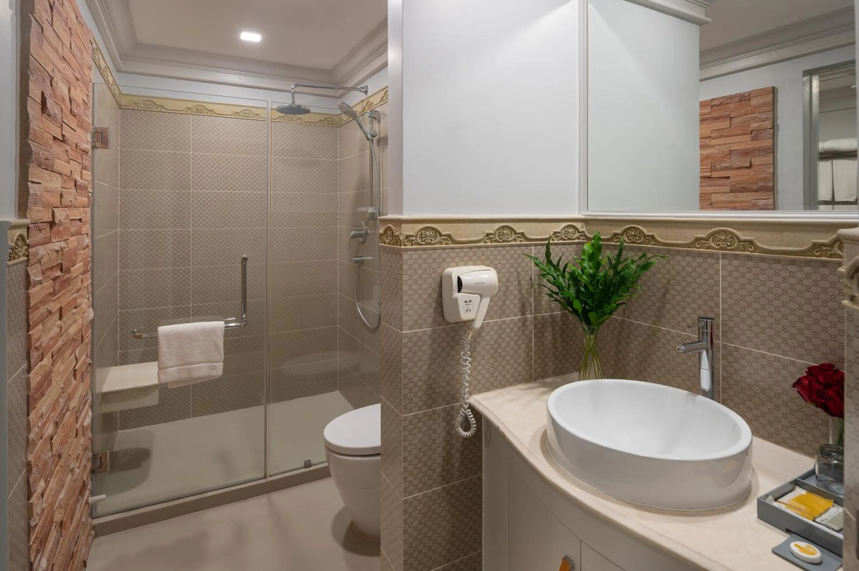 Bathroom in Kingston Suites Bangkok