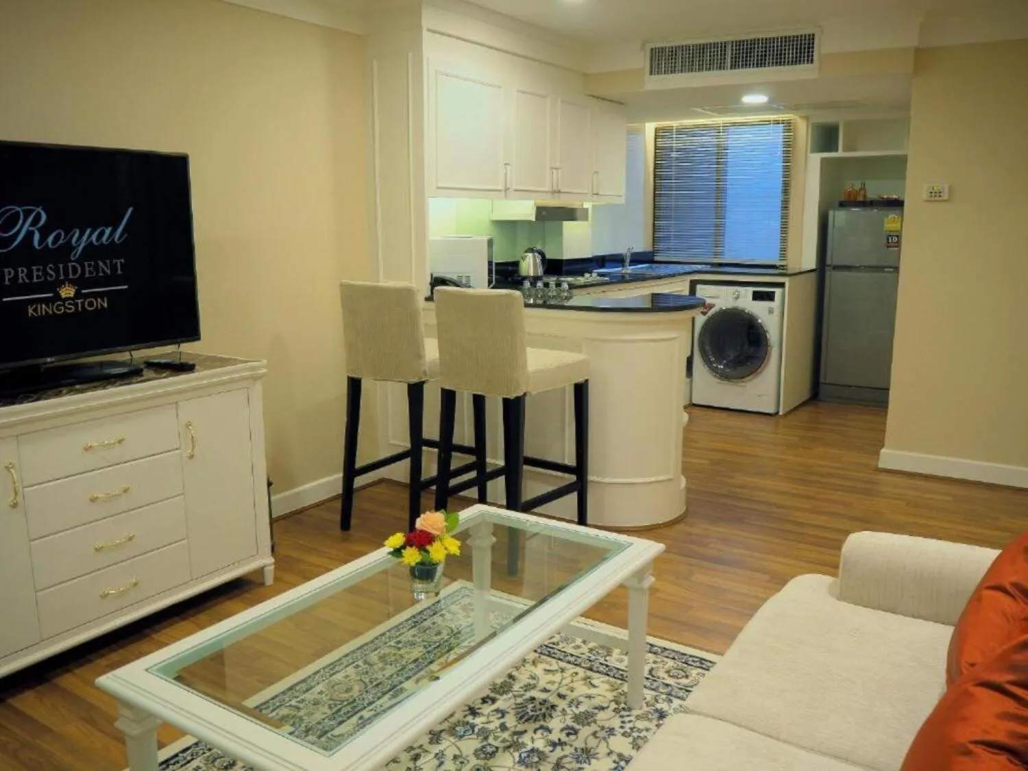 Bathroom in Kingston Suites Bangkok