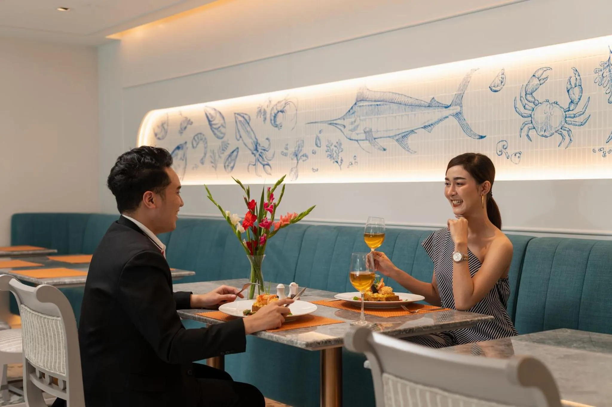 Restaurant/places to eat in Kingston Suites Bangkok