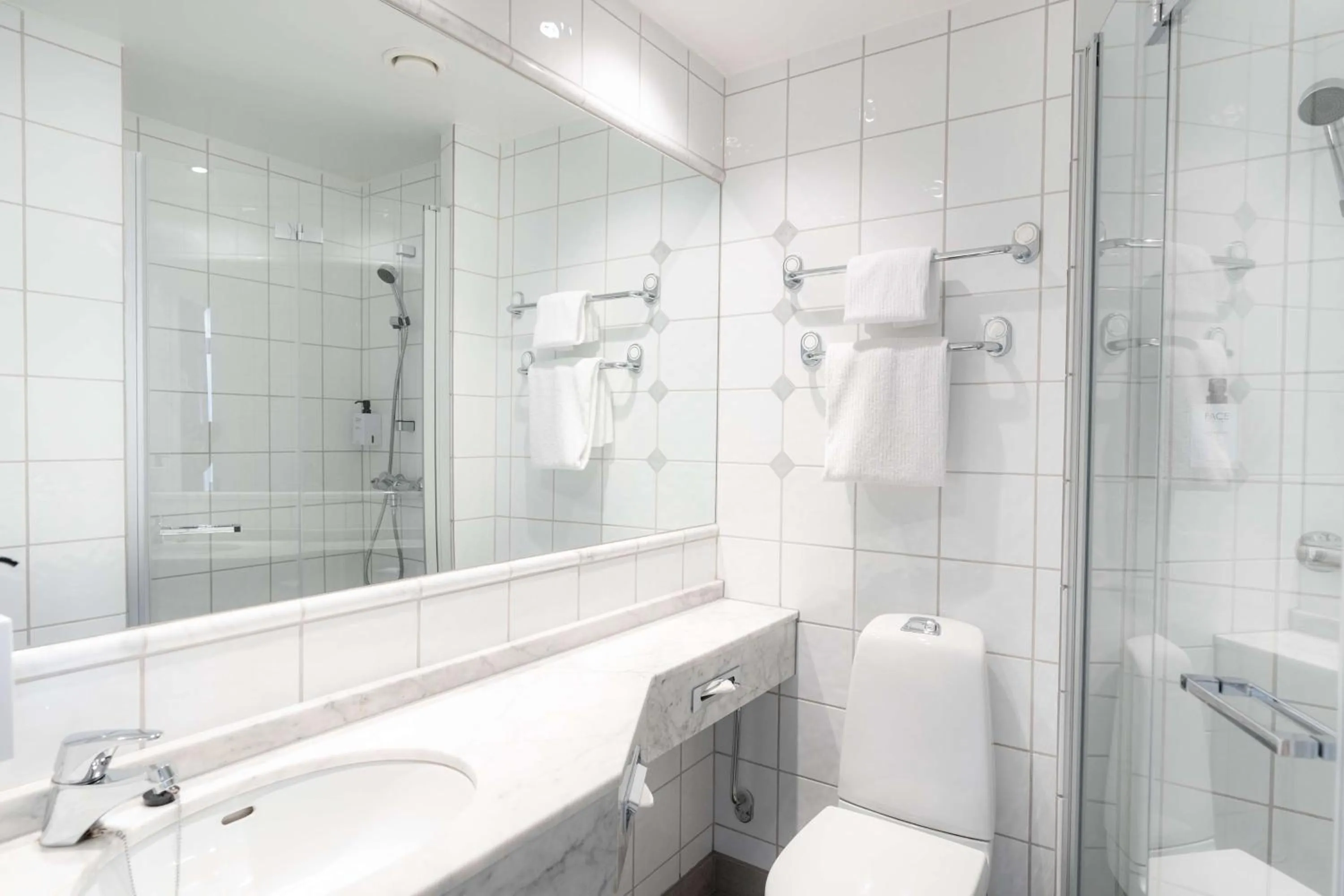 Bathroom in Scandic Oslo City