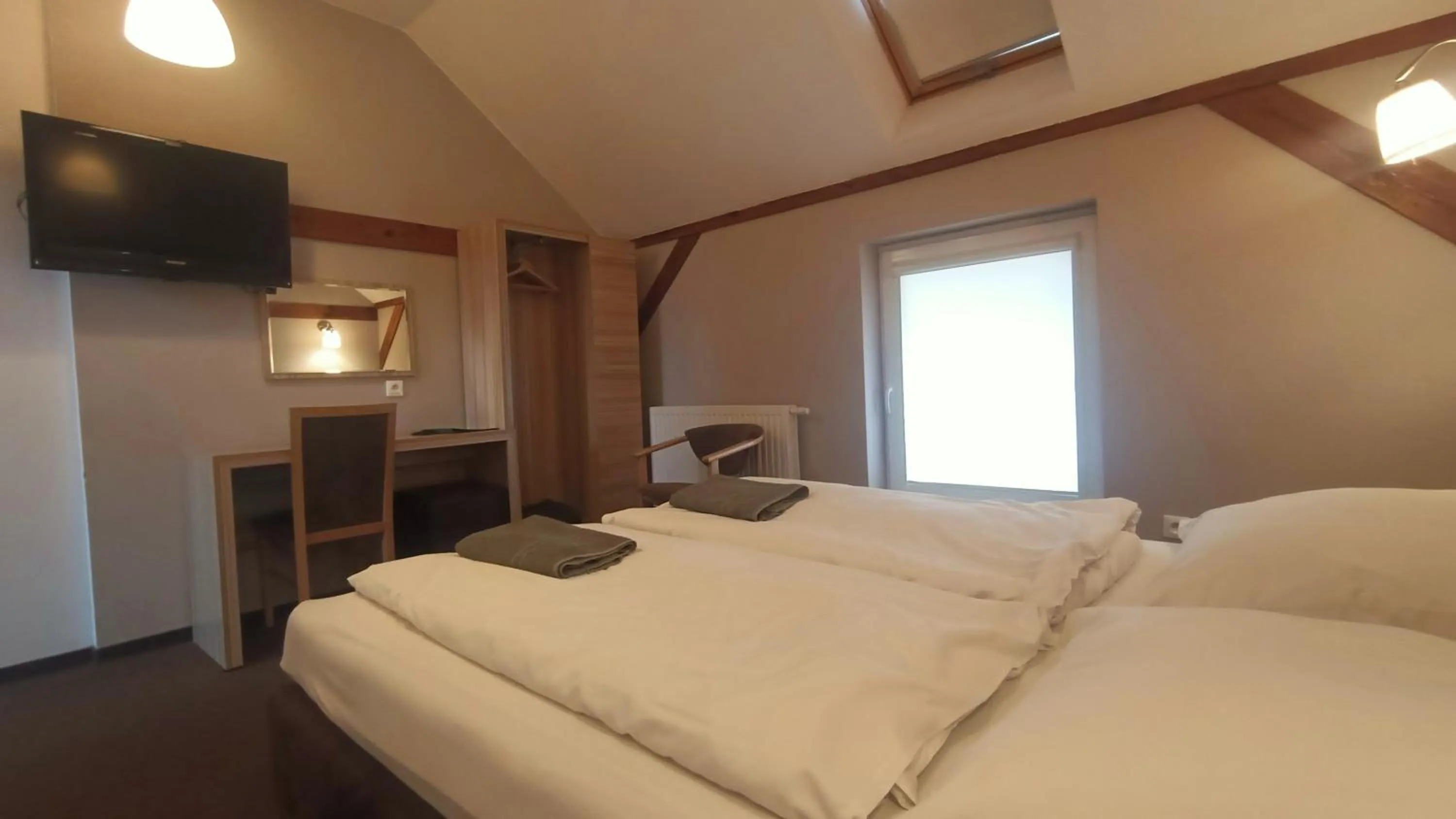 Photo of the whole room in Folwark Na Półwyspie