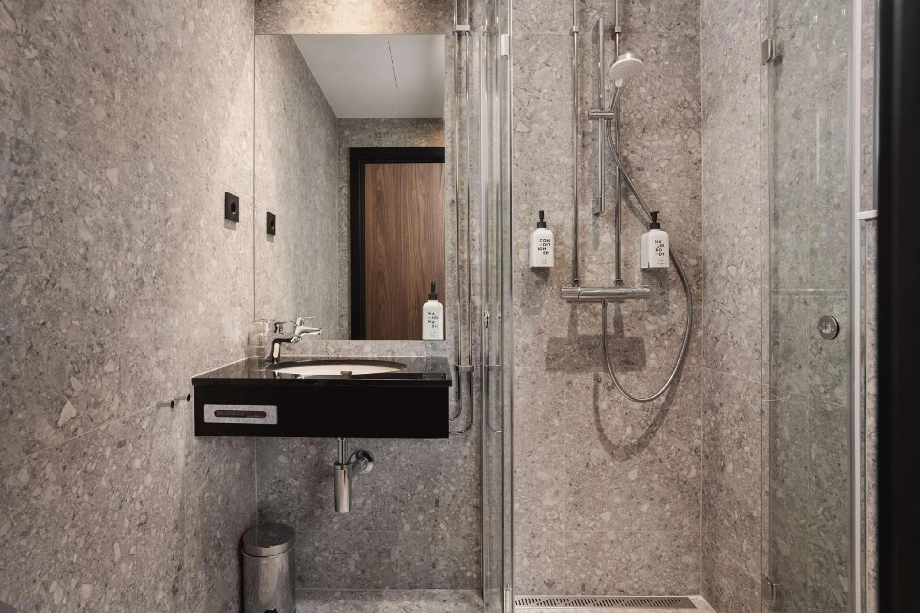 Bathroom in Scandic Holberg