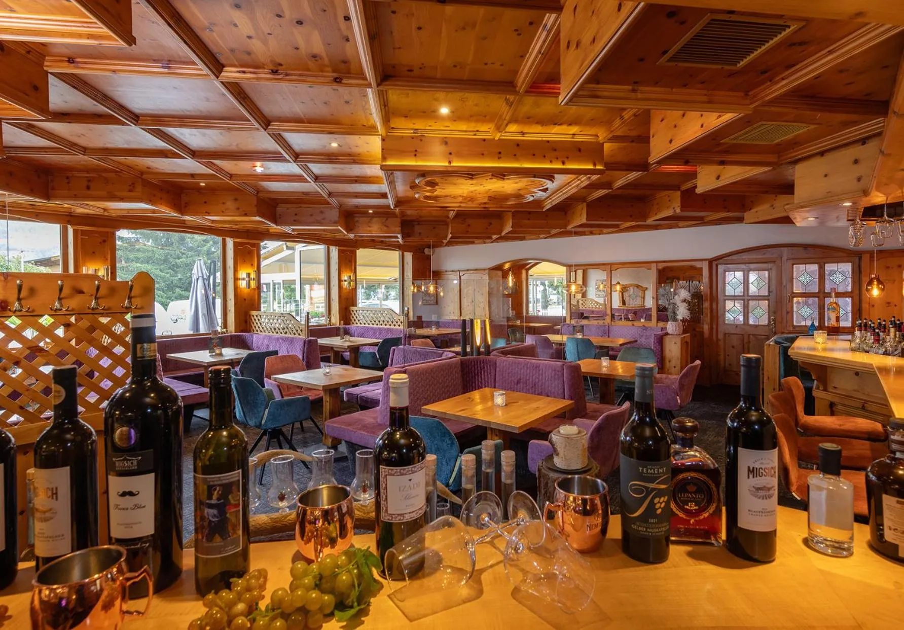 Restaurant/places to eat in Hotel Victoria