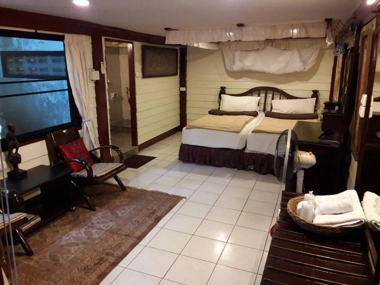 Bedroom, Bed in Gap's house