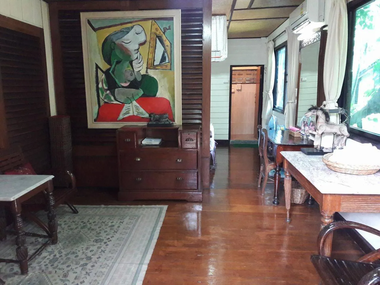 Seating area, TV/Entertainment Center in Gap's house