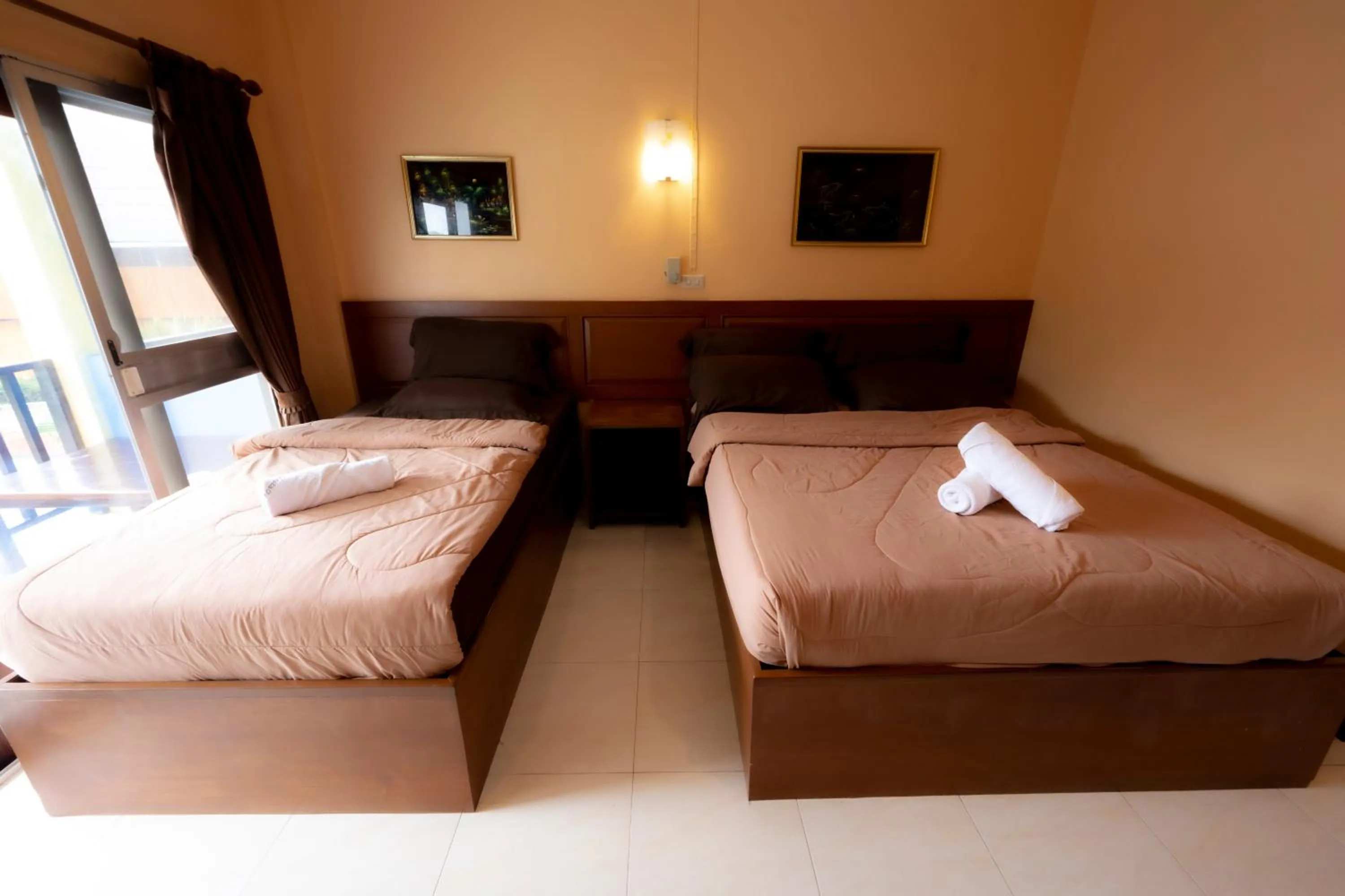 Bed in Carabao Diving Koh Tao