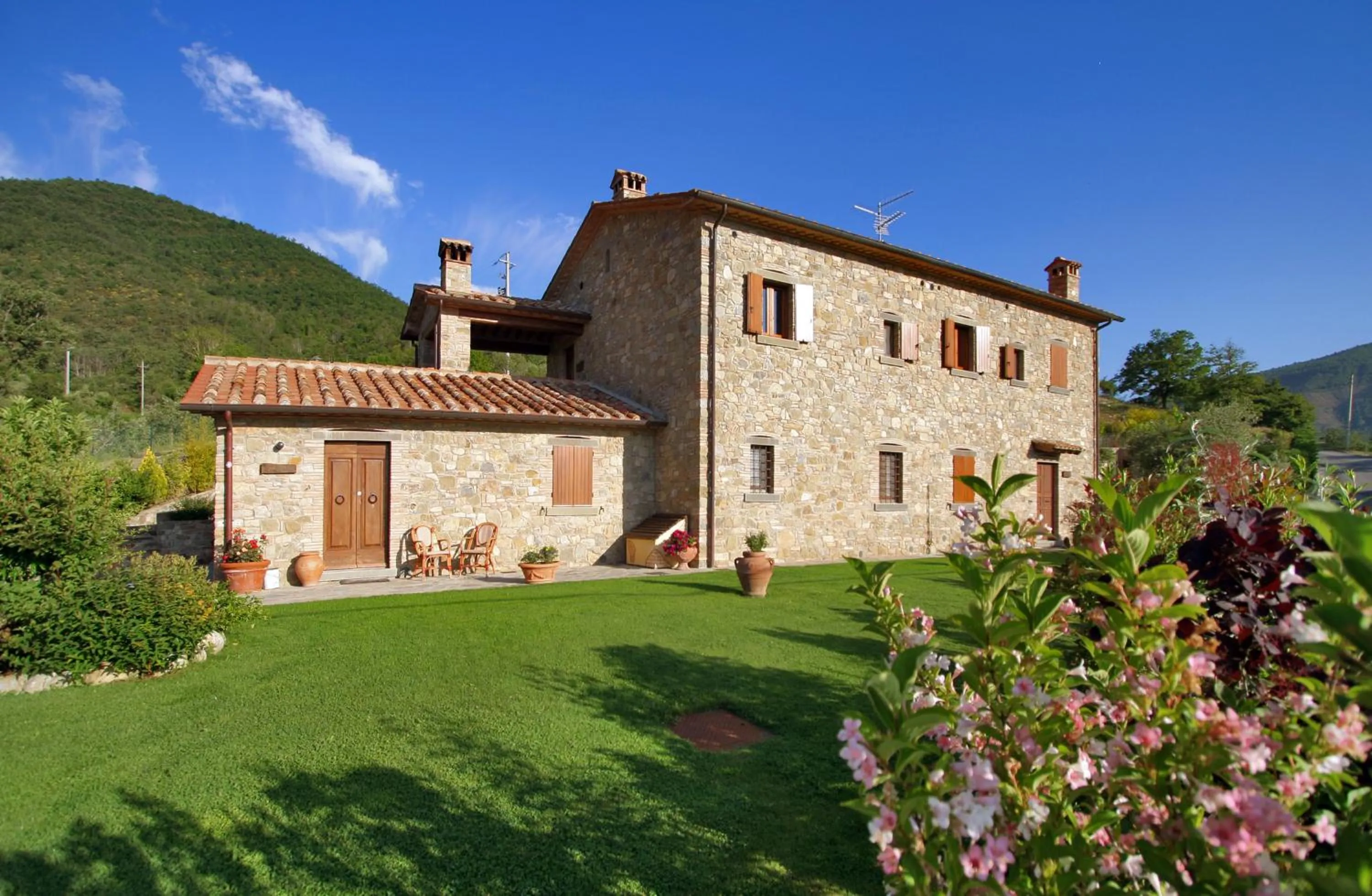 Facade/entrance in Rocca Di Pierle, Agriturismo di Charme - Cortona