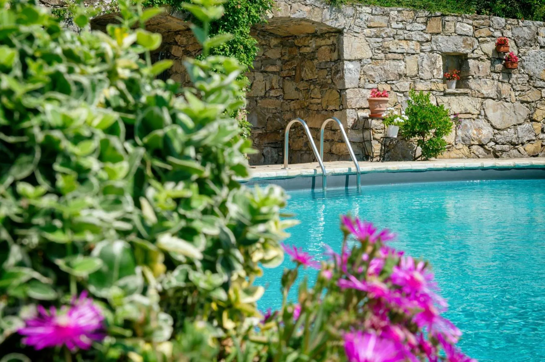 Pool view in Rocca Di Pierle, Agriturismo di Charme - Cortona