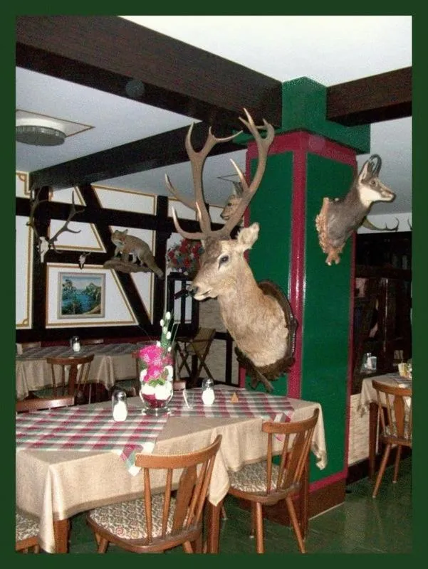 Restaurant/places to eat in Hotel-Restaurant Johanniskreuz