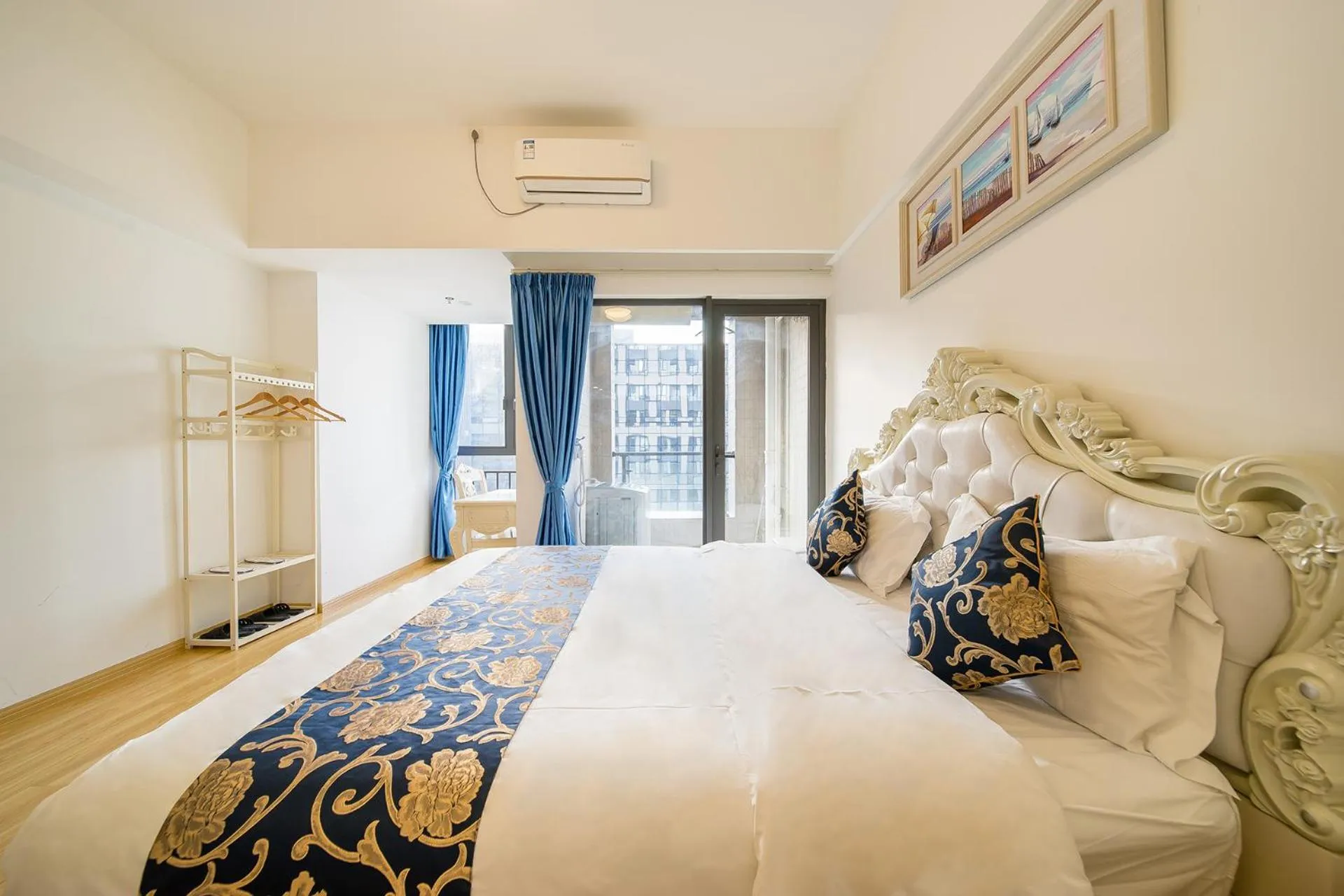 Photo of the whole room, Bed in Guangzhou Laiste ApartHotel Science City Greenland Central Plaza Branch - Free Shuttle Bus to Canton Fair Complex During Canton Fair Period