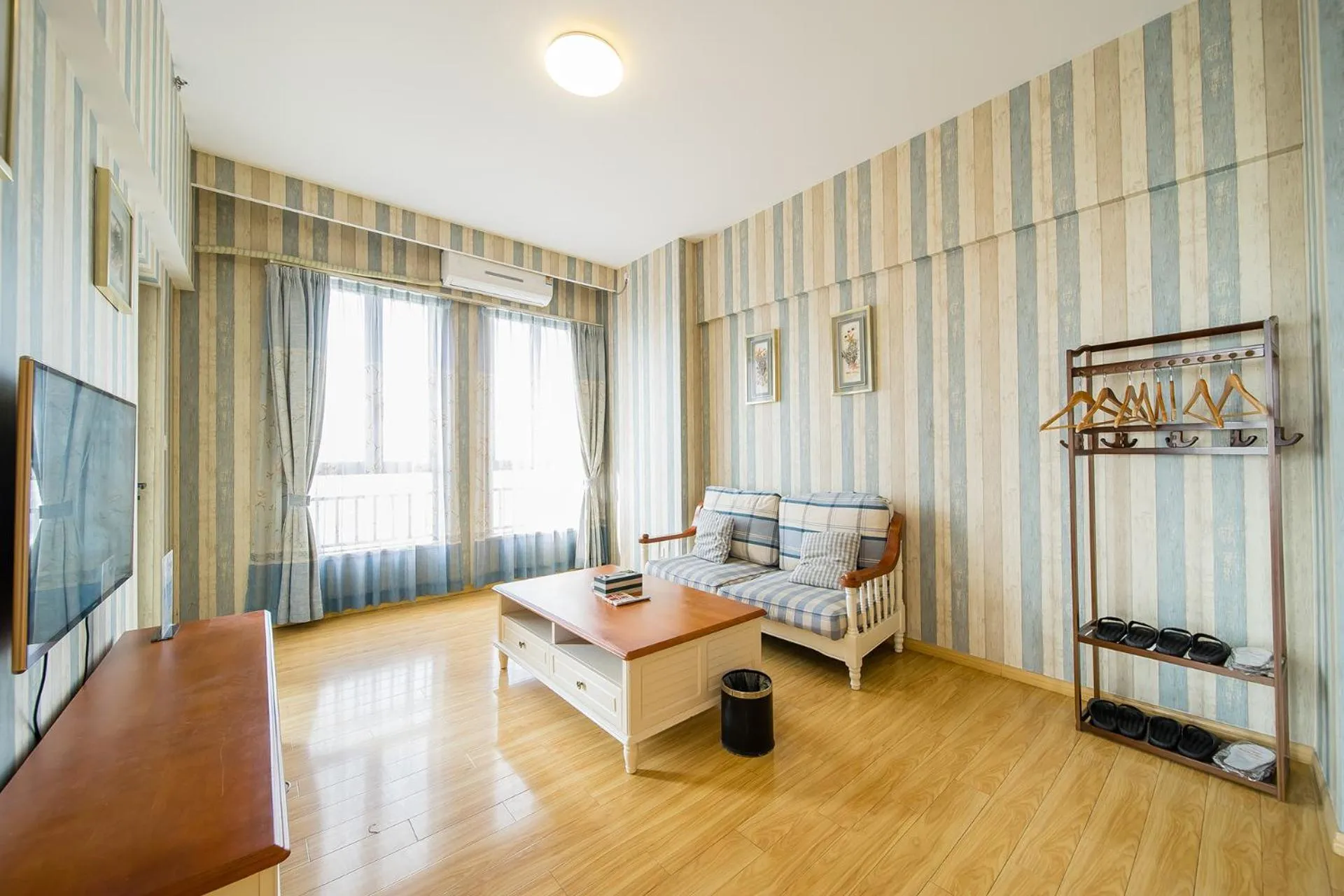 TV and multimedia in Guangzhou Laiste ApartHotel Science City Greenland Central Plaza Branch - Free Shuttle Bus to Canton Fair Complex During Canton Fair Period