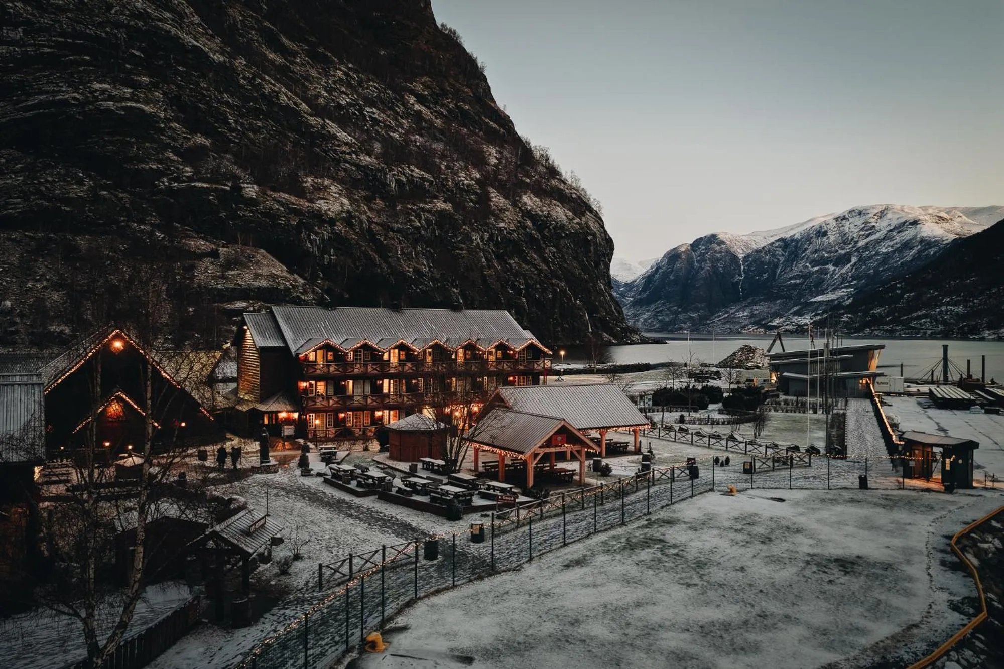 Property building in Flåmsbrygga Hotel
