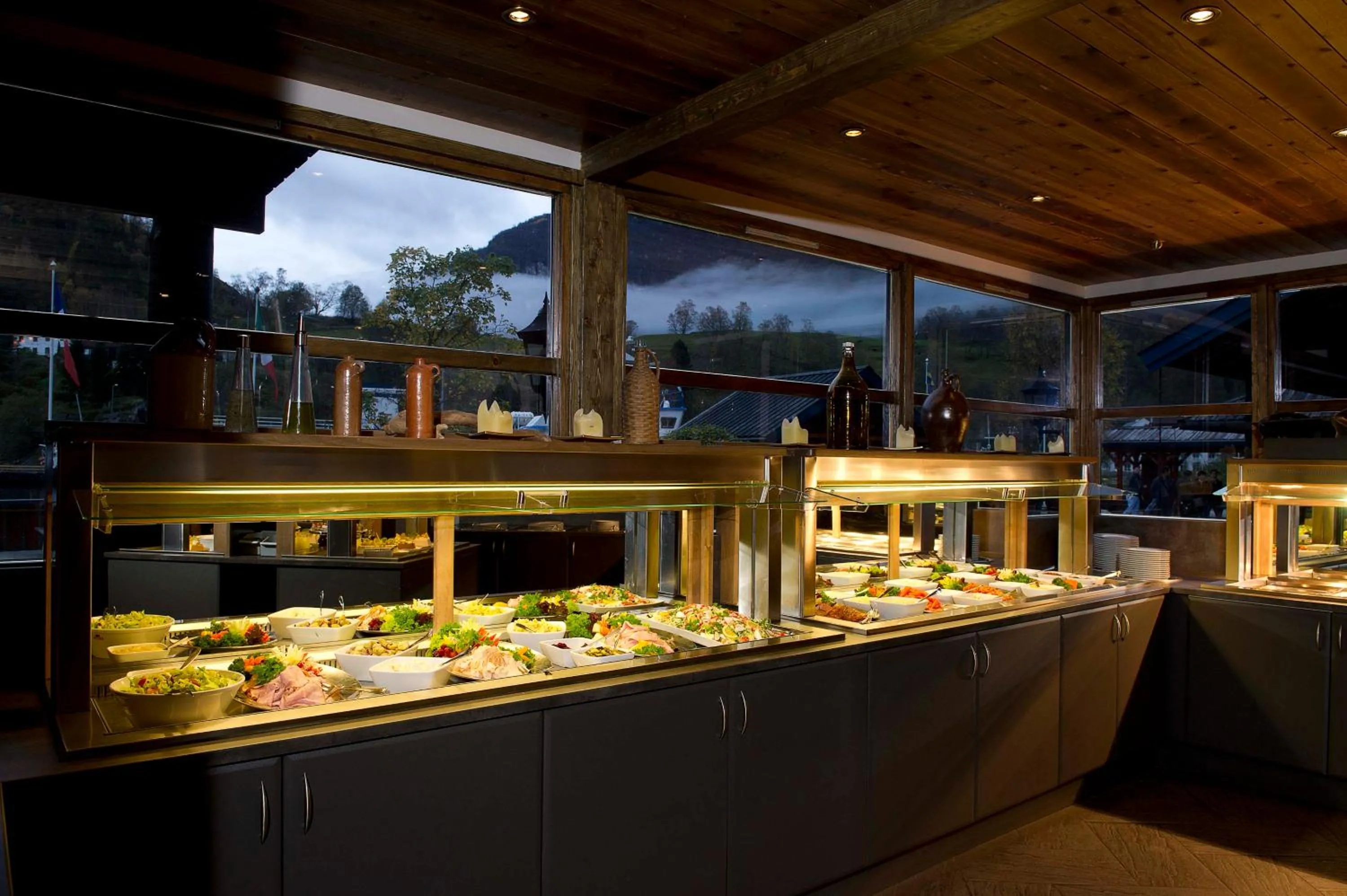 Buffet breakfast in Flåmsbrygga Hotel