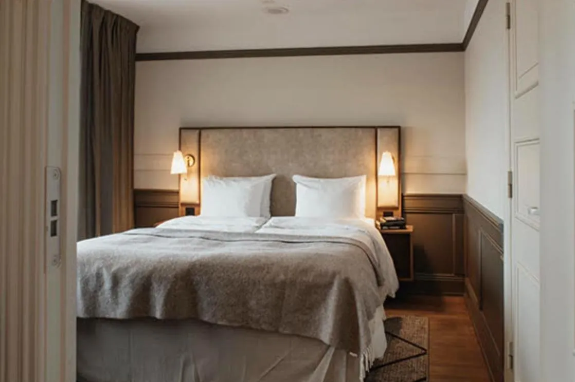 Bedroom, Bed in Home Hotel Amanda