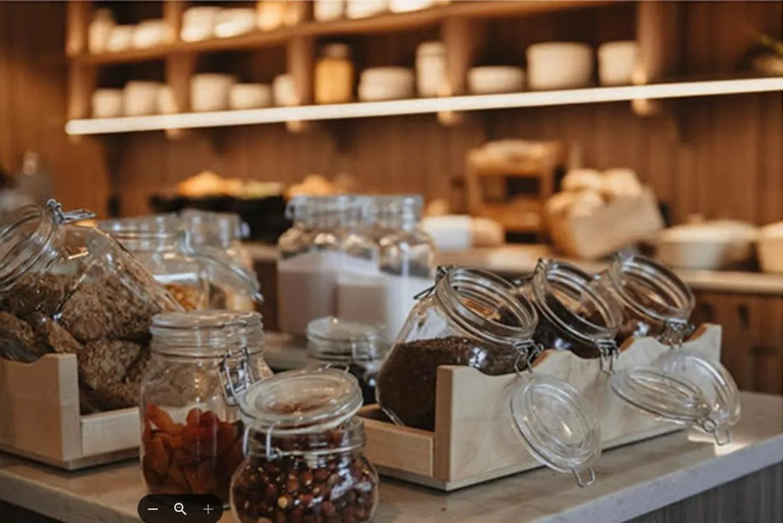 Buffet breakfast in Home Hotel Amanda