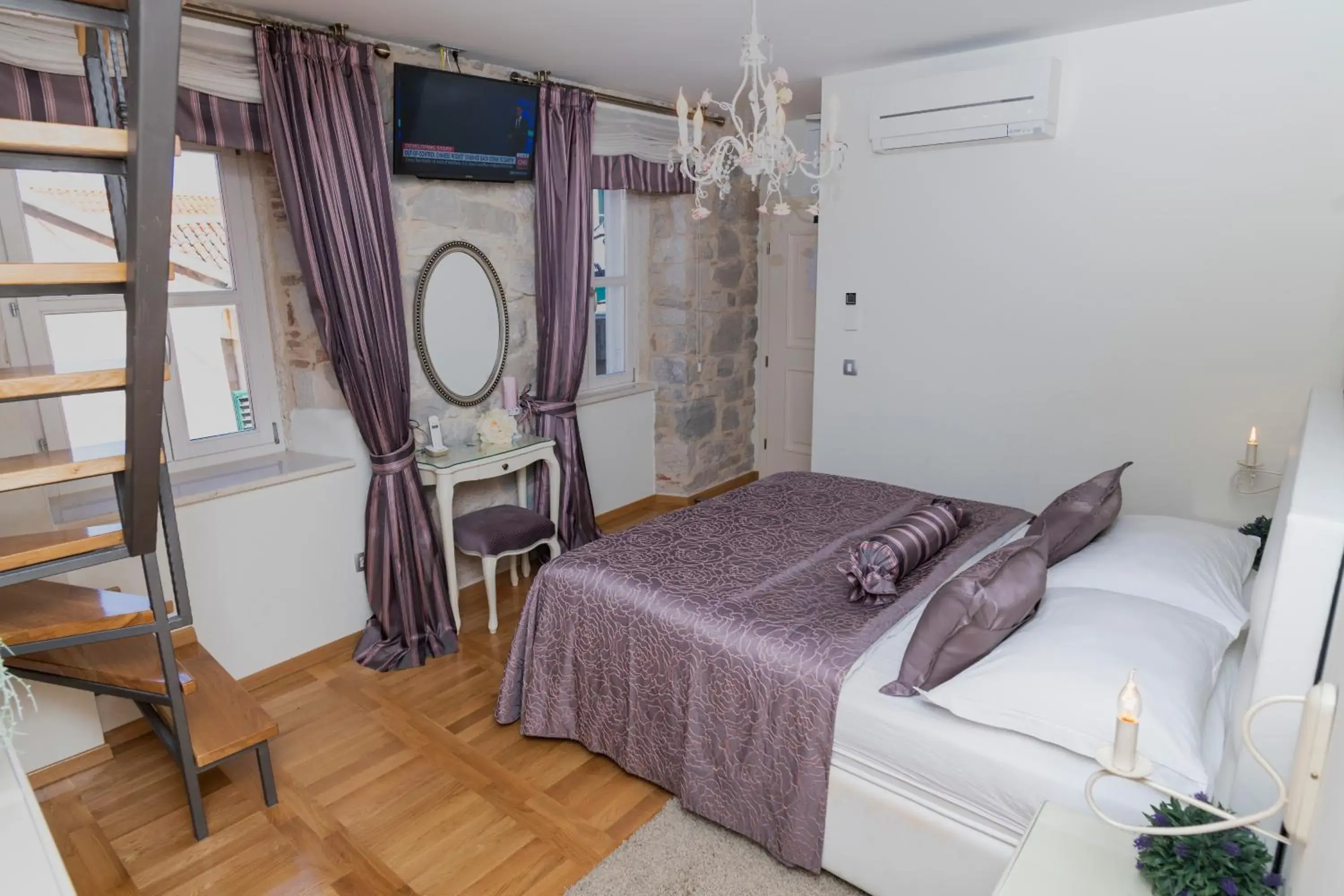 Deluxe Family Room in Gothic Palace Heritage Deluxe Family Room in Gothic Palace Heritage