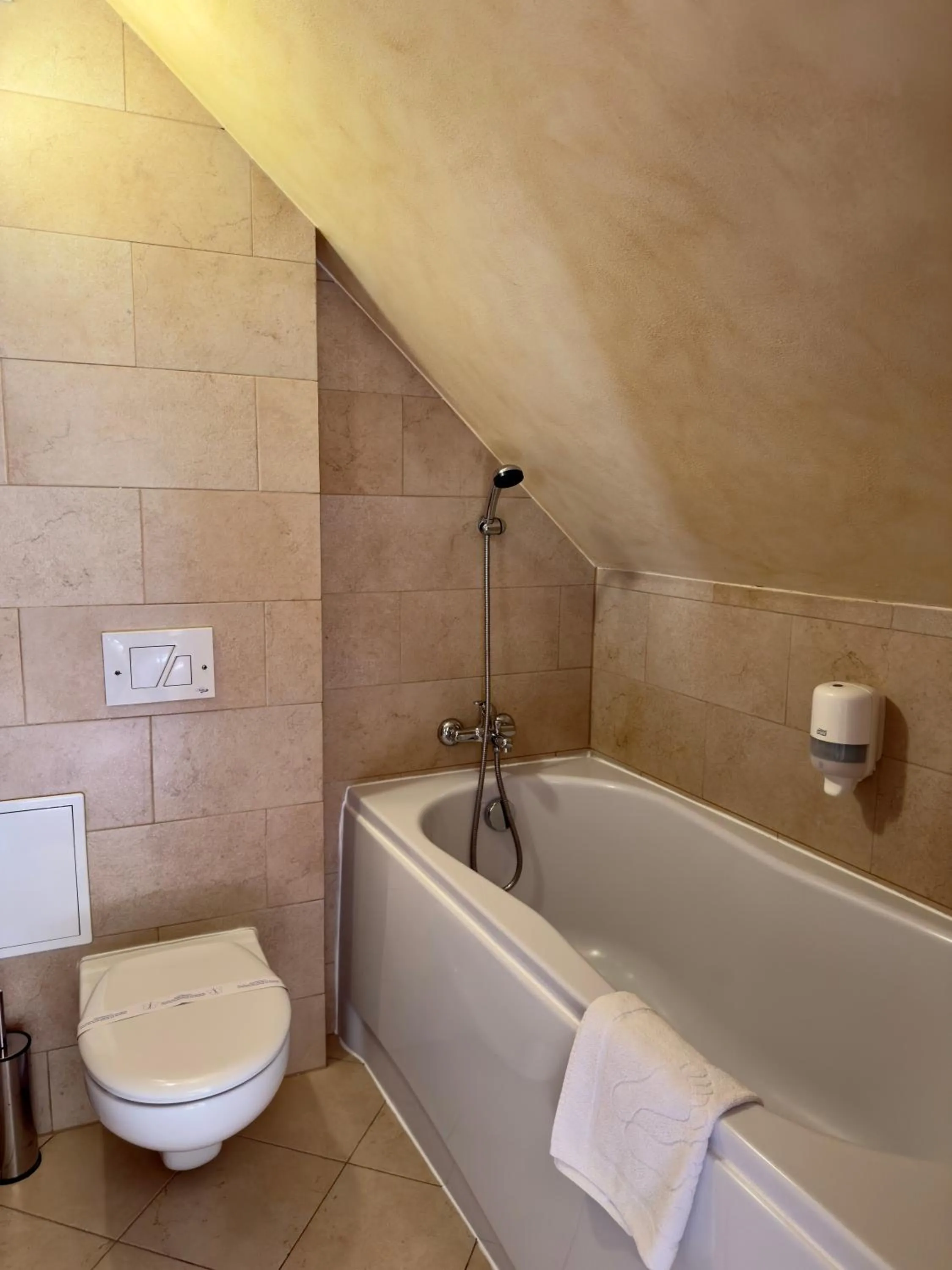 Bathroom in Hotel Dwór Karolówka