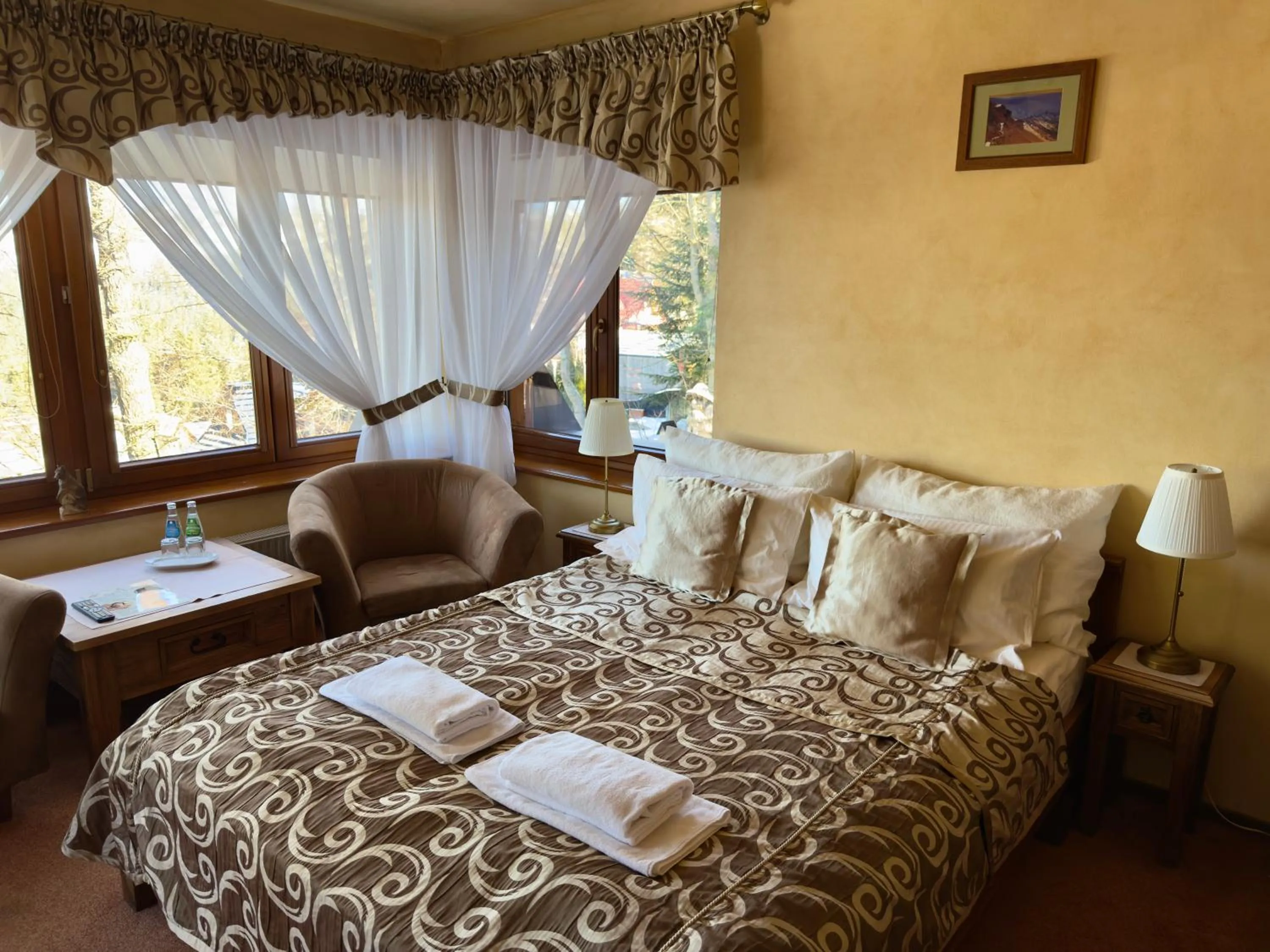 Bed in Hotel Dwór Karolówka