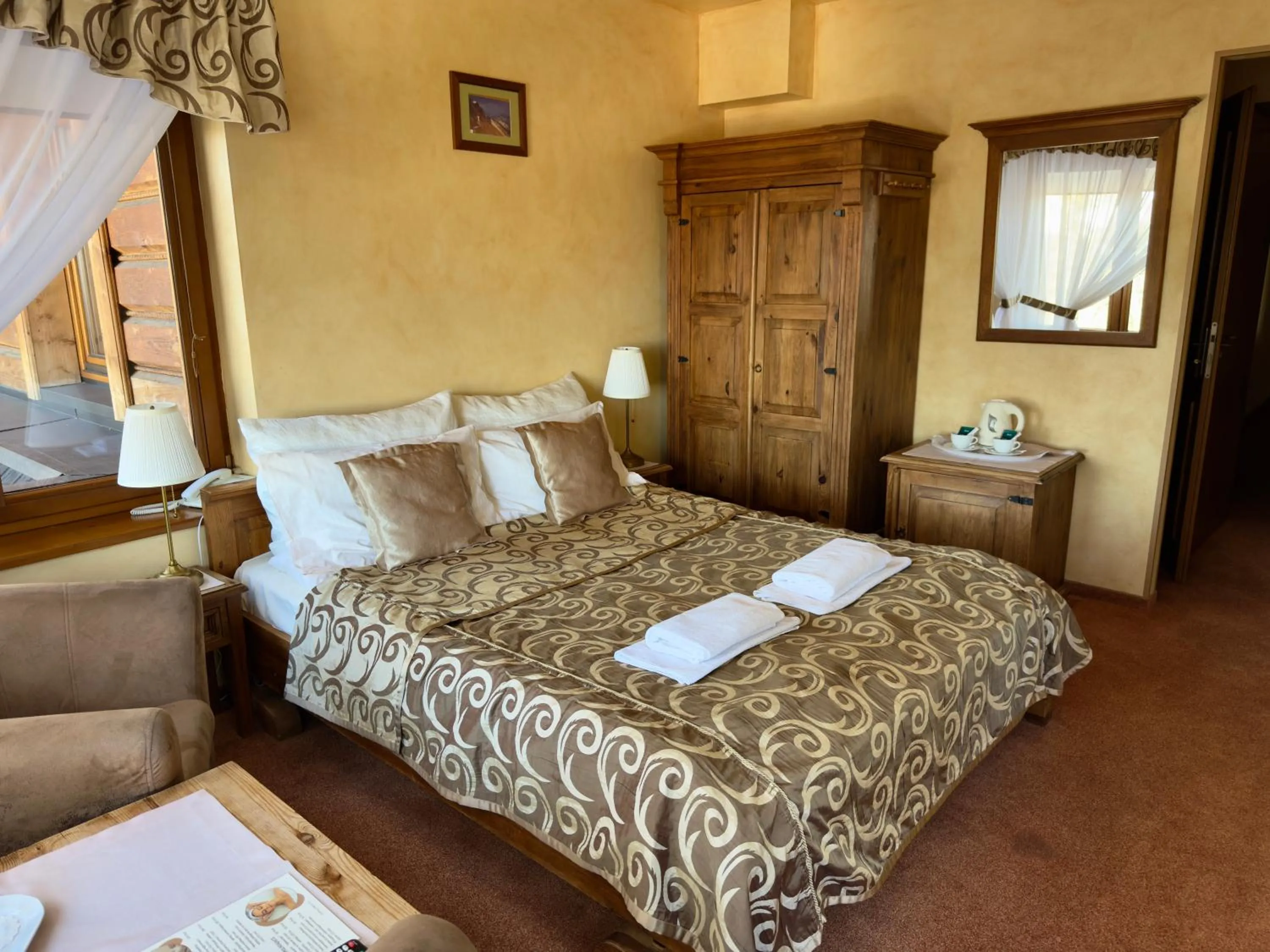 Bed in Hotel Dwór Karolówka