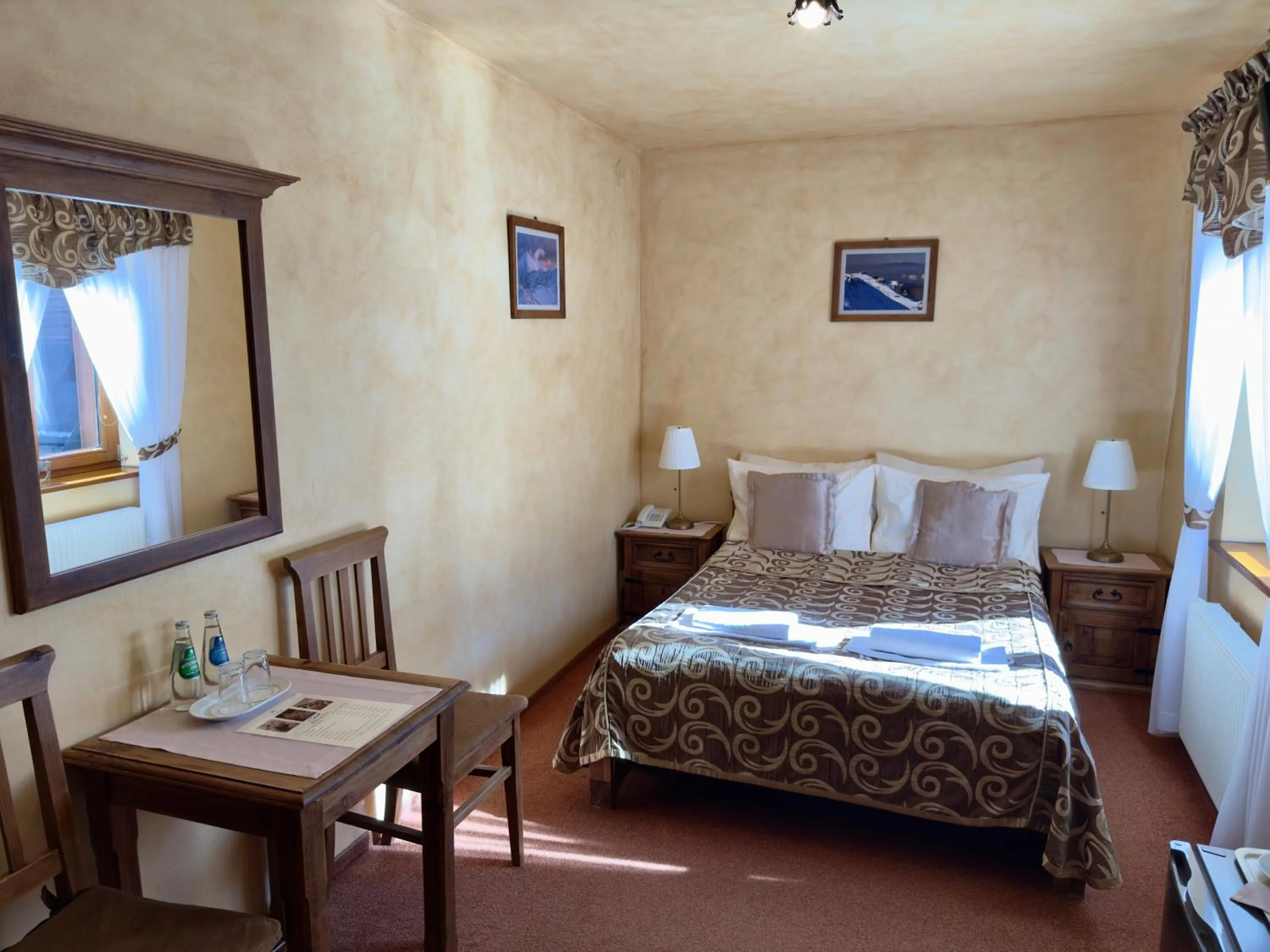 Bed in Hotel Dwór Karolówka